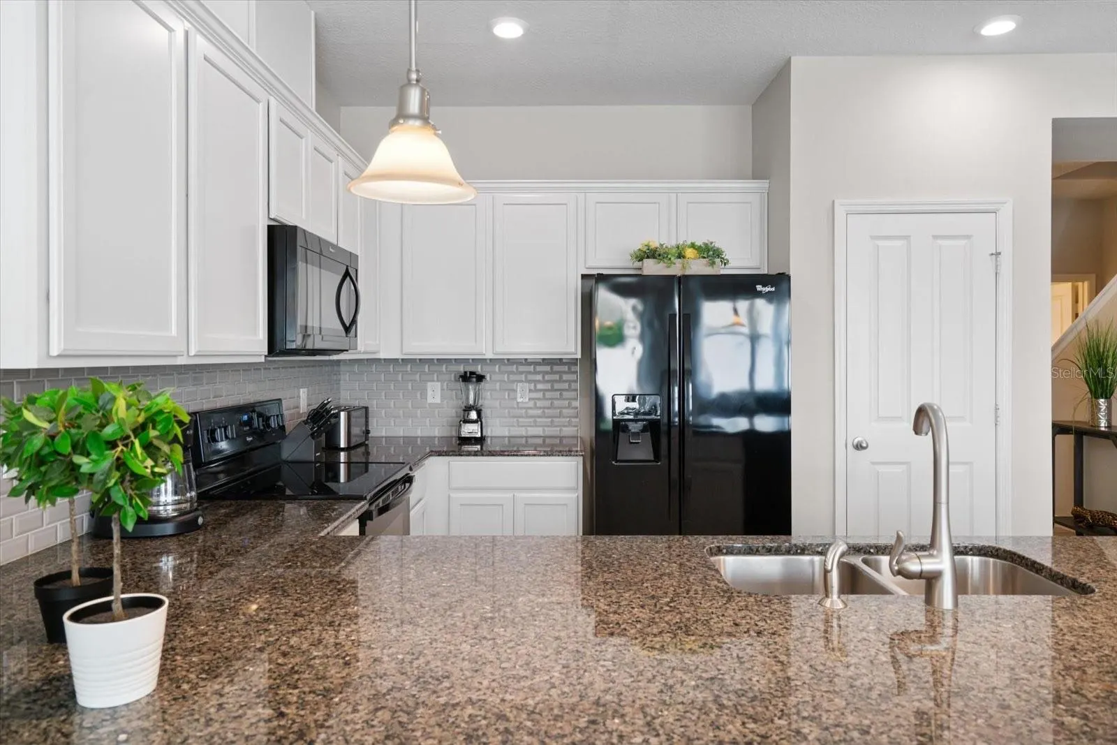 5112 KILLARNEY WAY