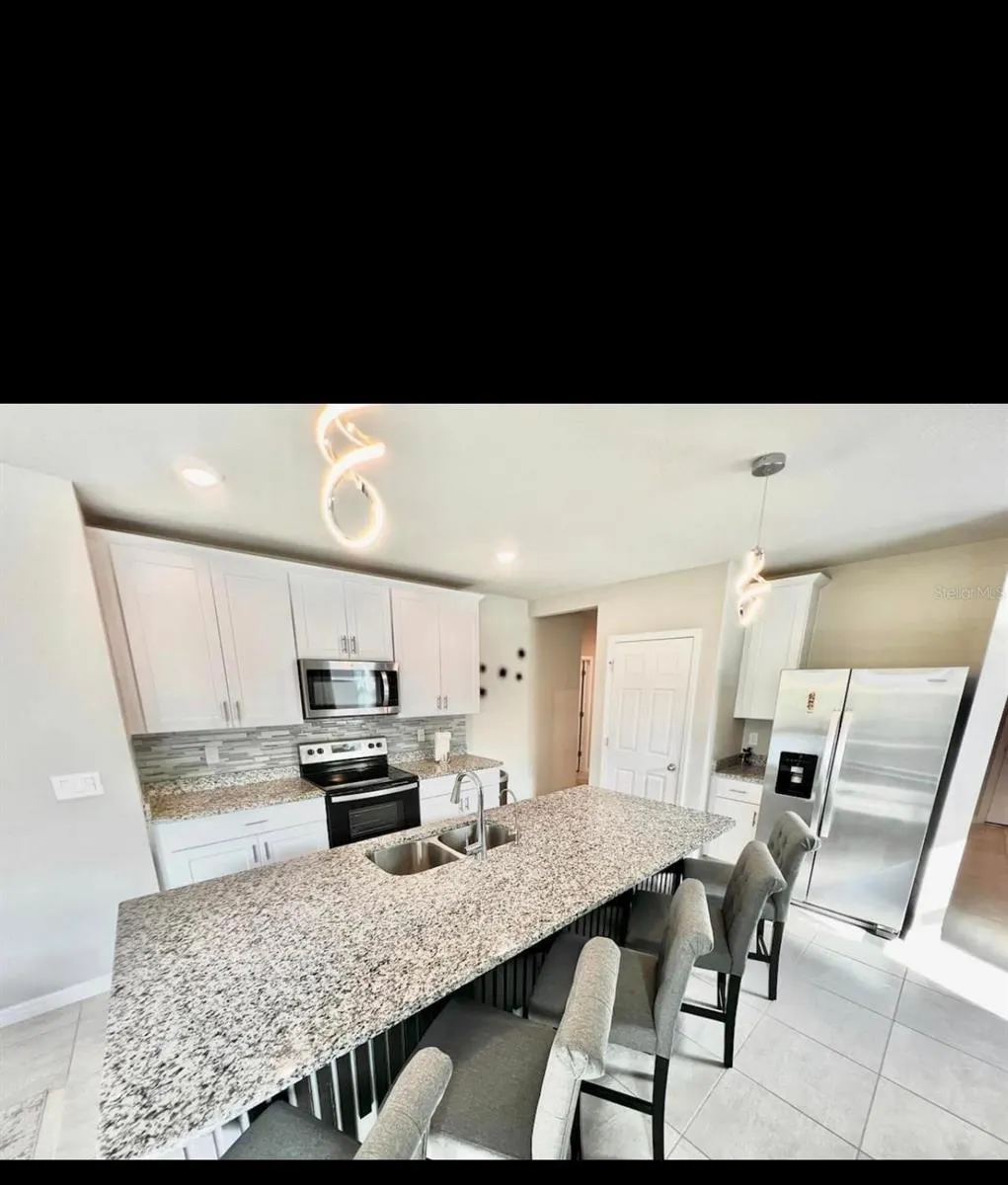 3260 BELLA VISTA DR