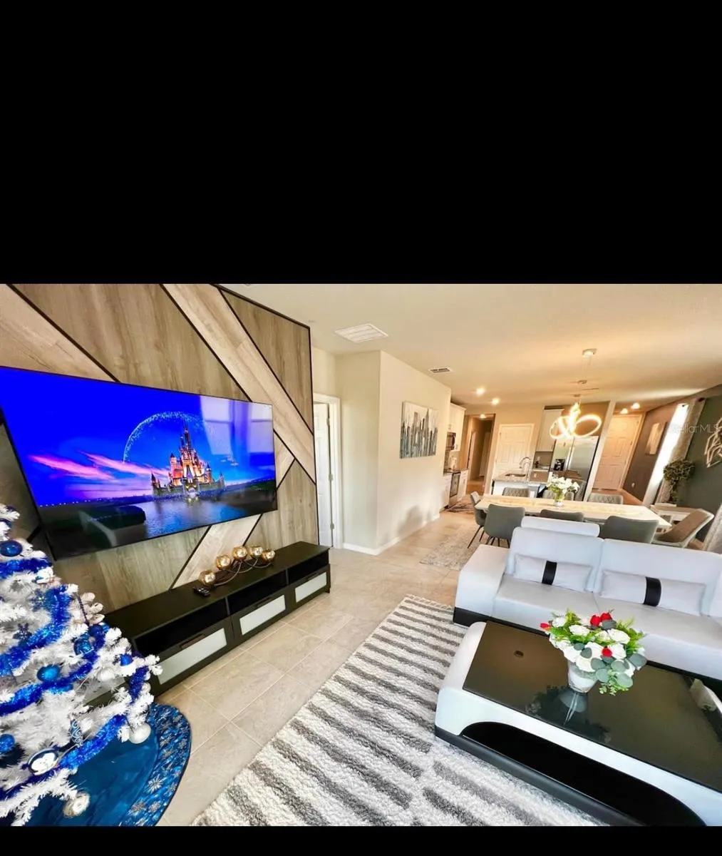 3260 BELLA VISTA DR