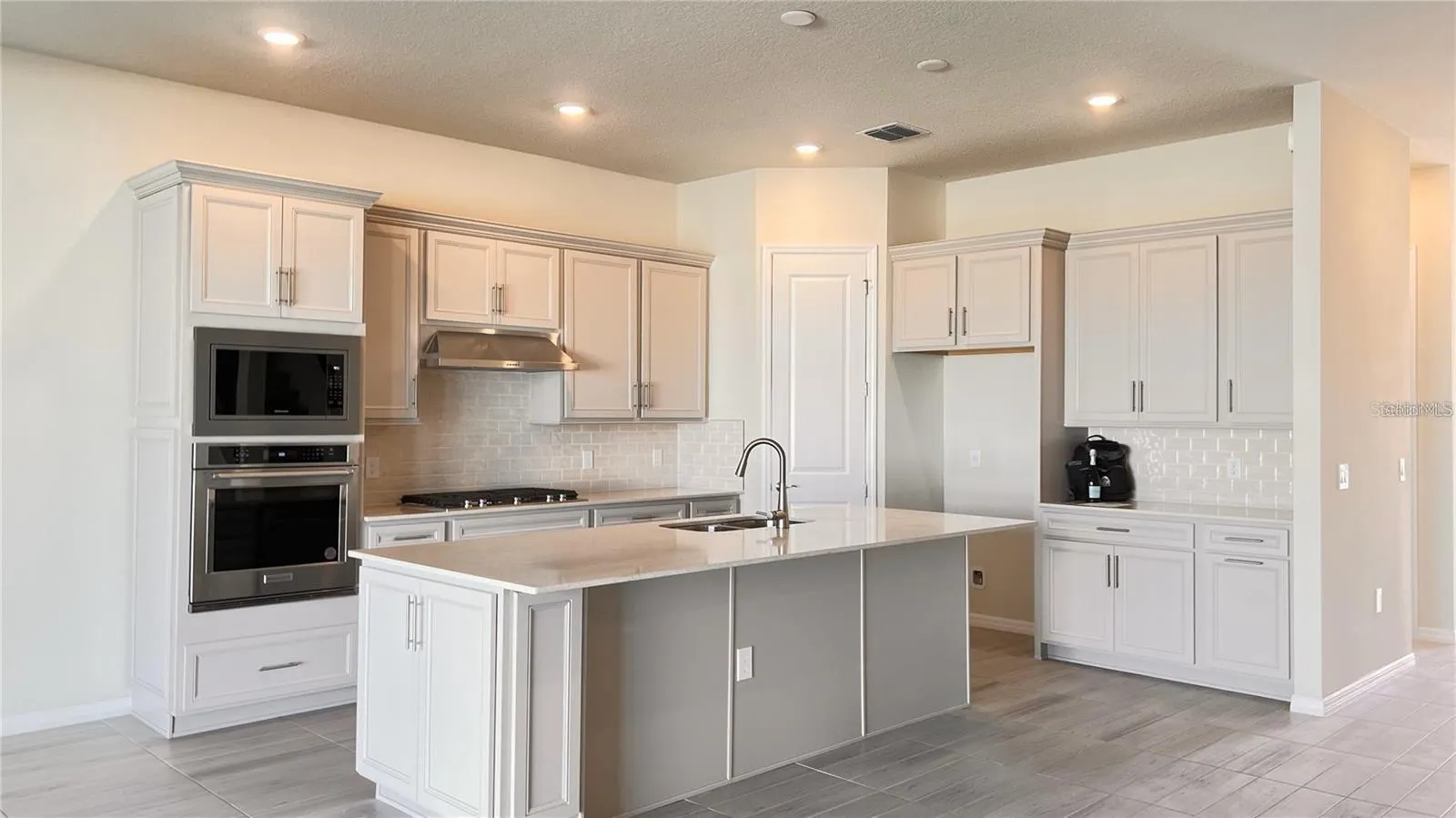 10331 PARKVIEW RESERVE LN