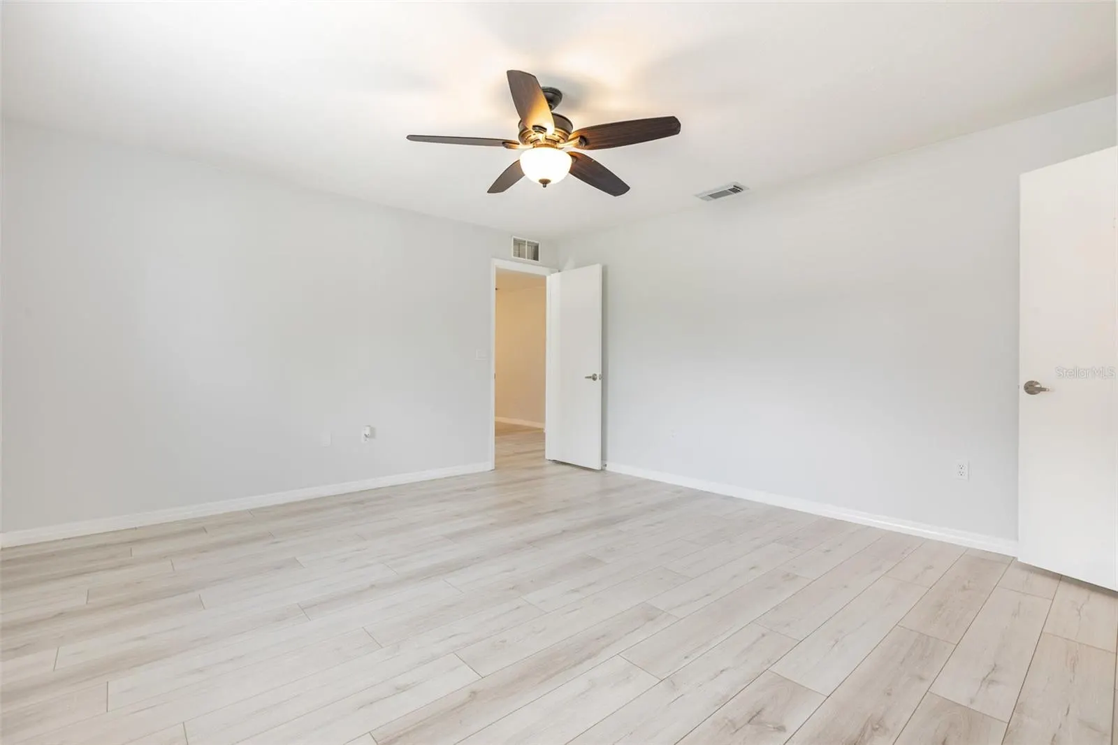 8434 CYPRESS LAKE CIR