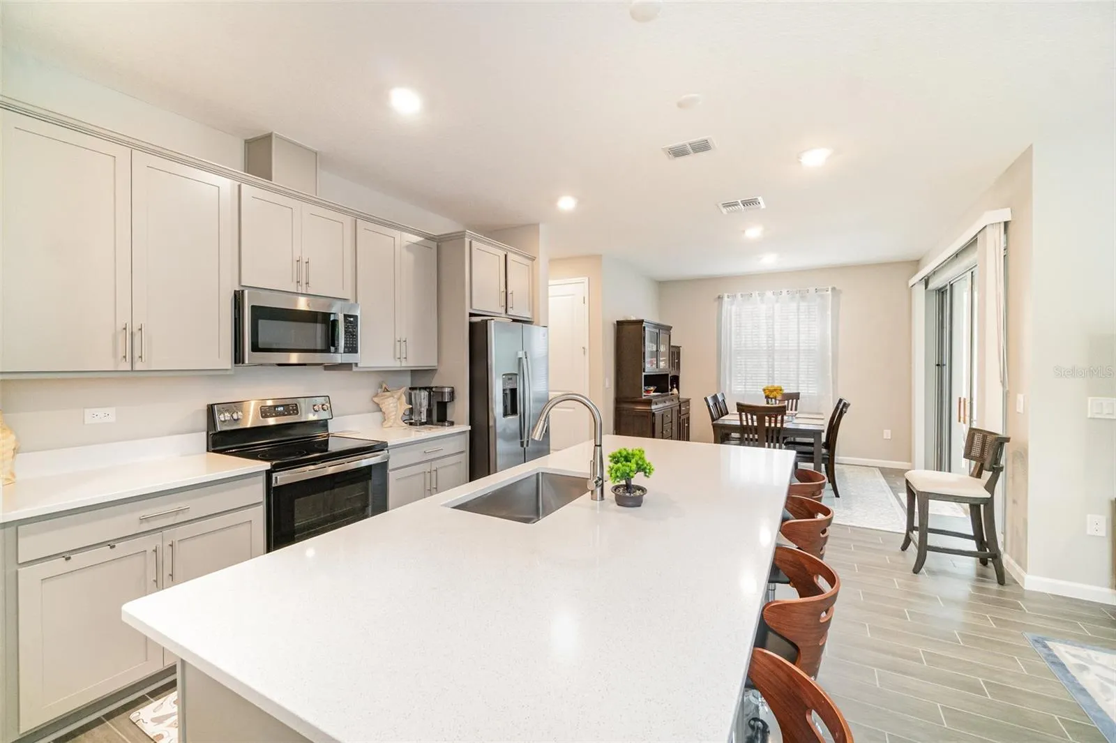 4032 SOUTHERN VISTA LOOP
