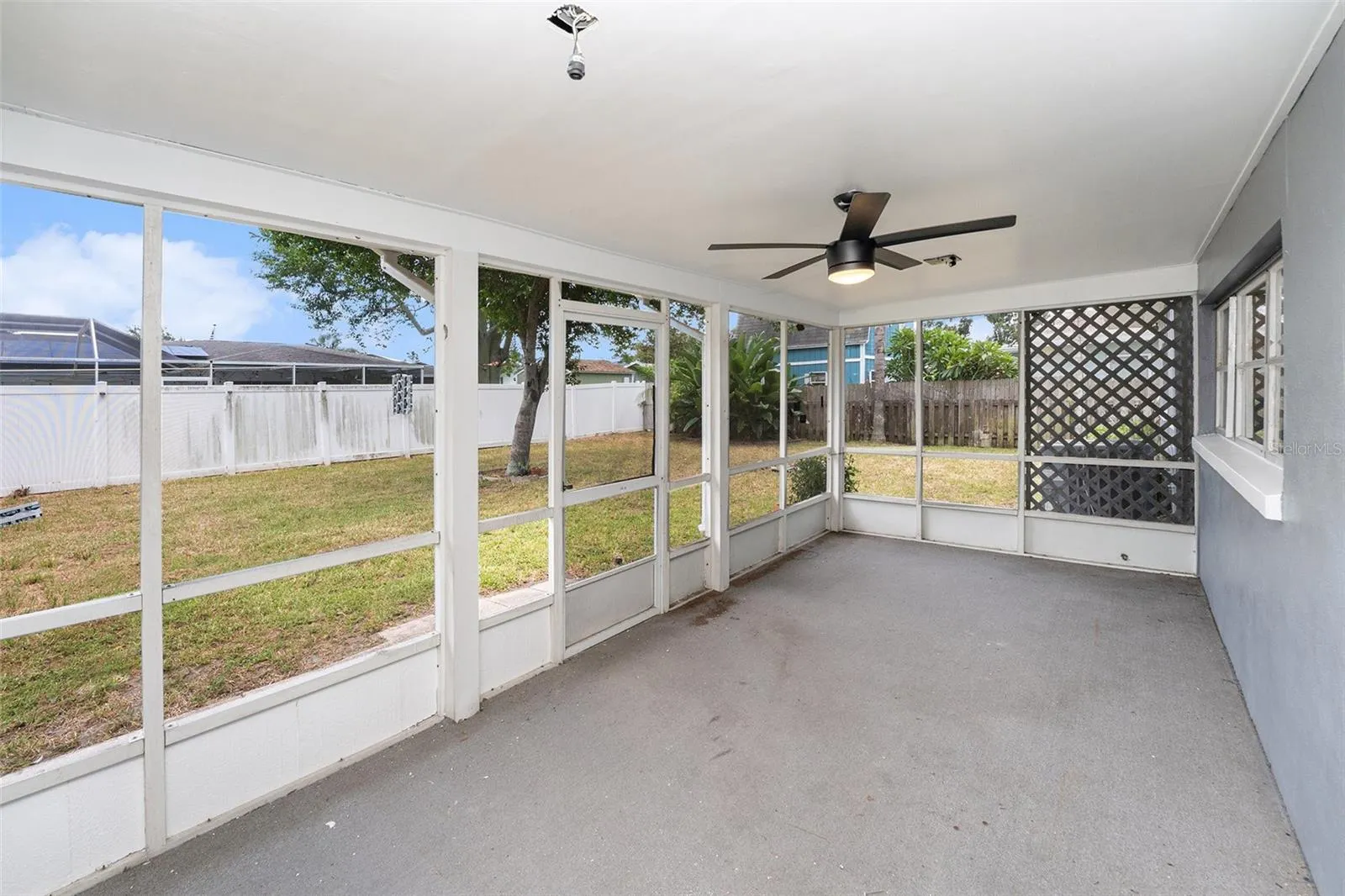 15 S NIMBUS AVE