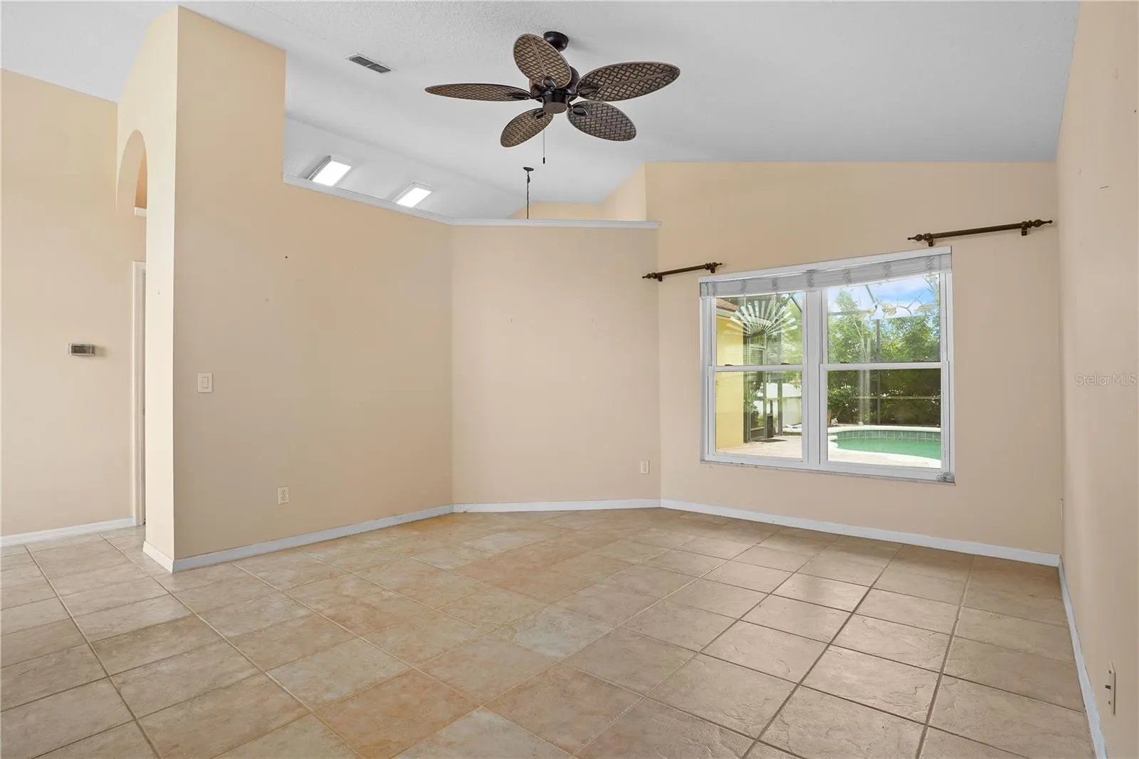 722 VIA BIANCA DR