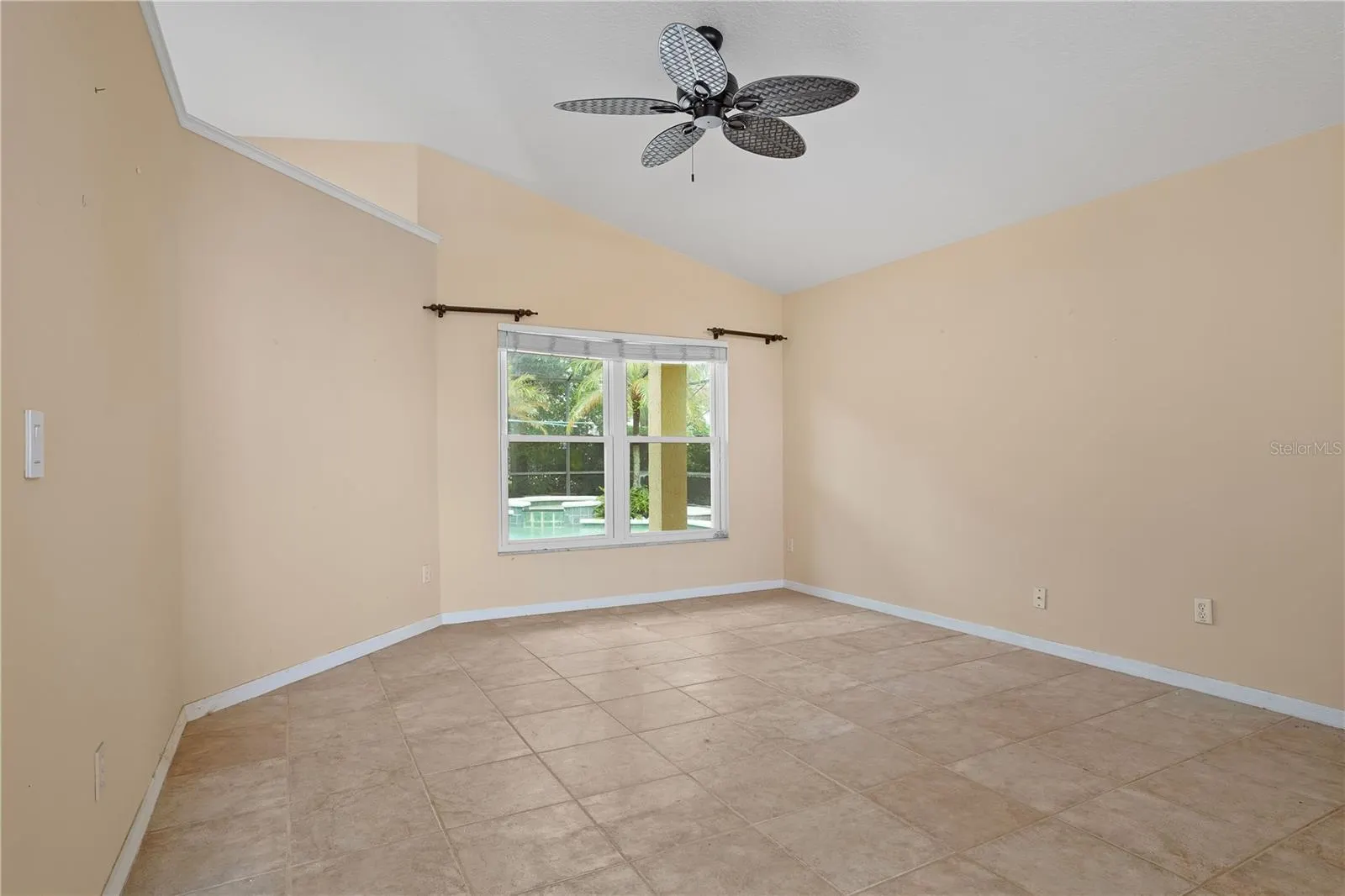 722 VIA BIANCA DR
