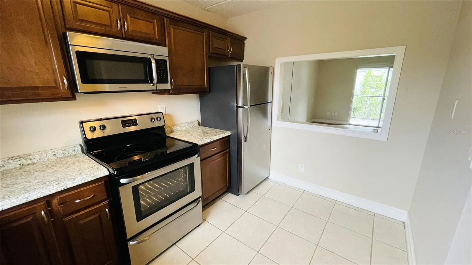 2860 SOMERSET PARK DR #203, #203