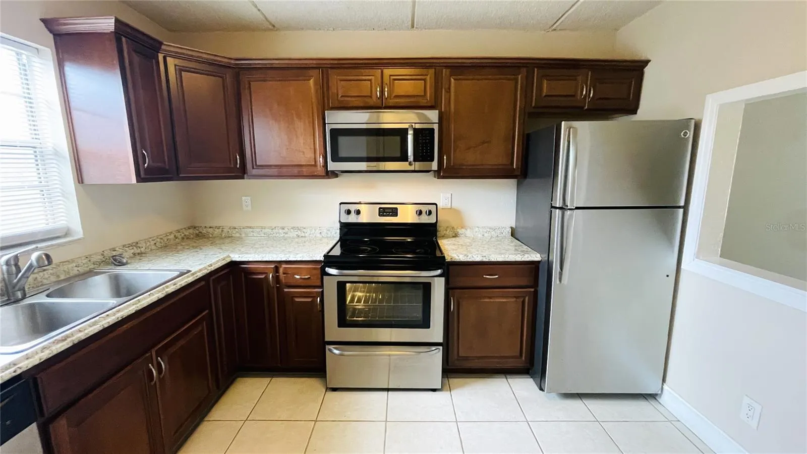 2860 SOMERSET PARK DR #203, #203