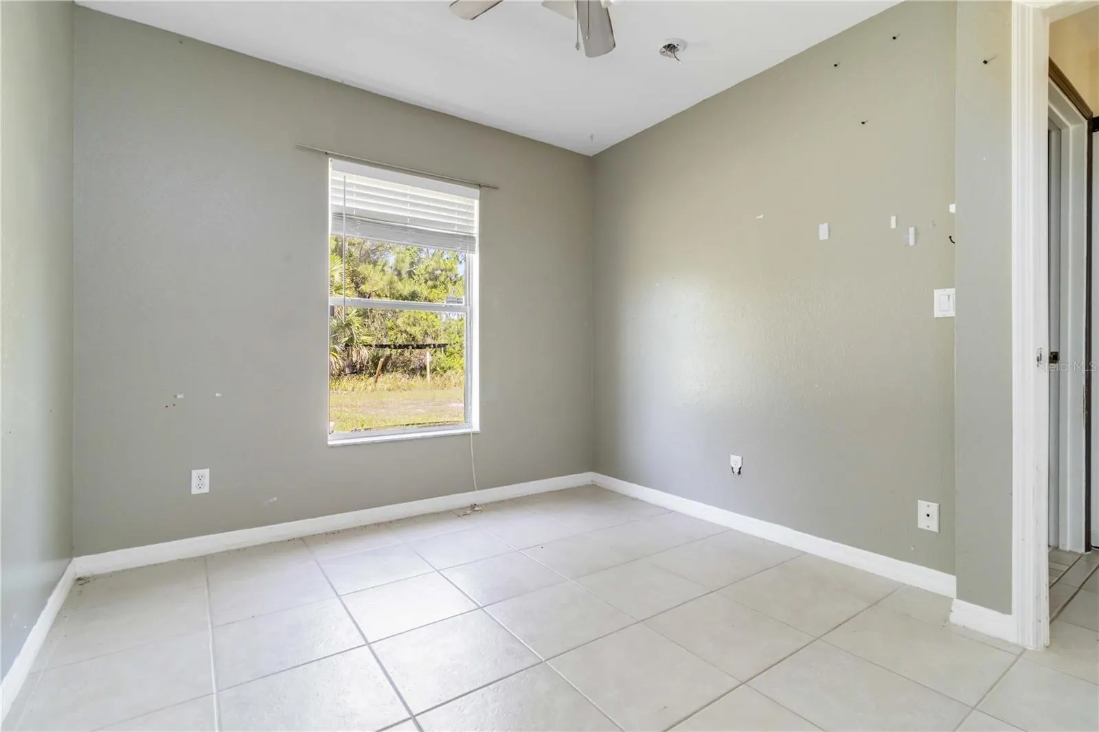 4495 AMARI RD