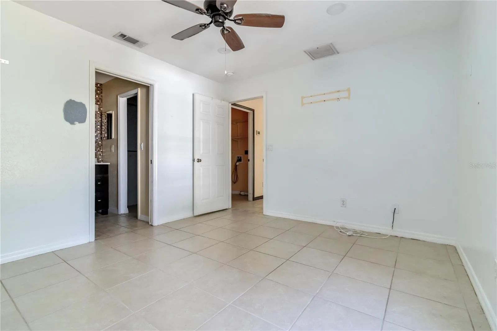 4495 AMARI RD