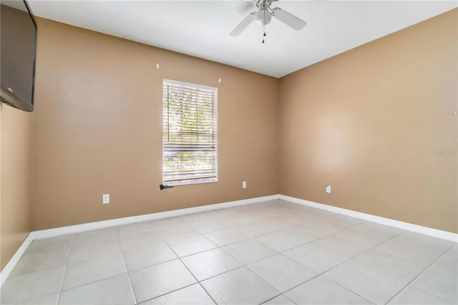 4495 AMARI RD