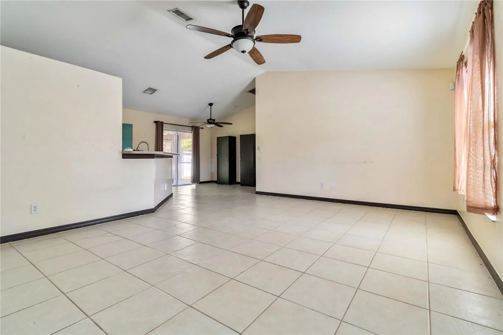4495 AMARI RD