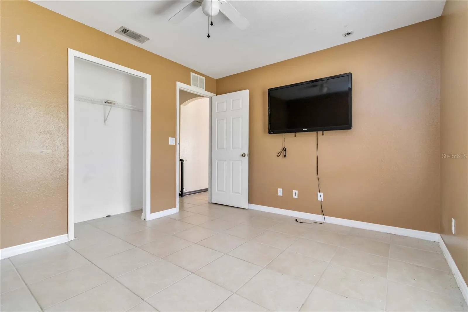 4495 AMARI RD