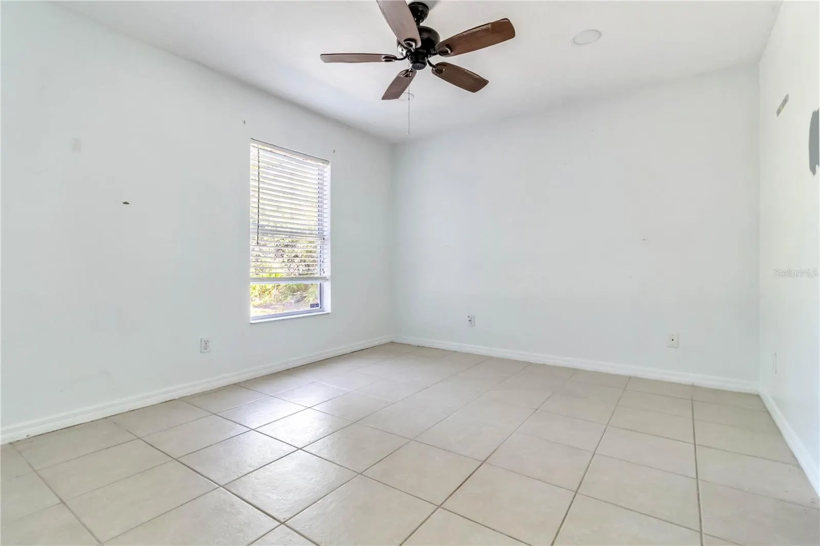 4495 AMARI RD