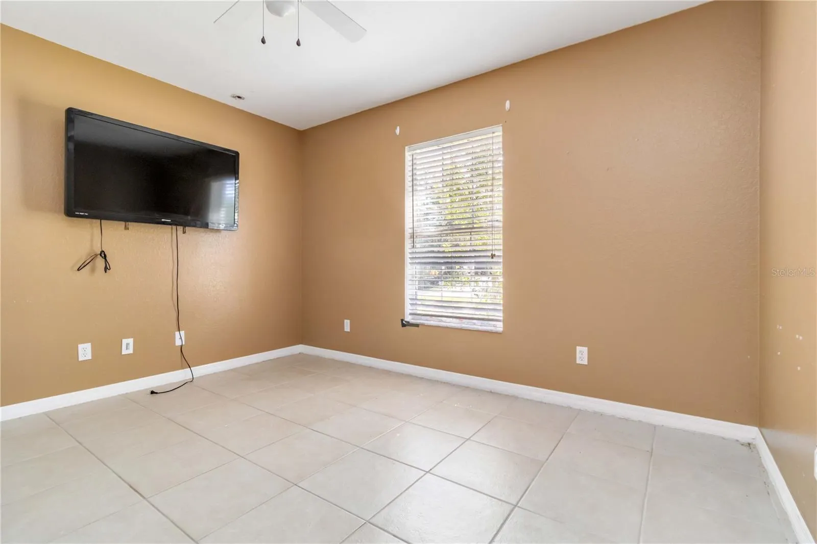 4495 AMARI RD