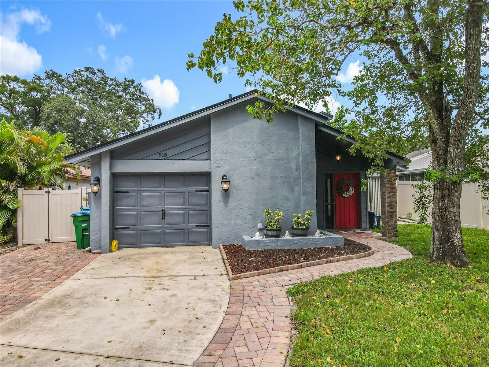 915 CYPRESSWOOD CT