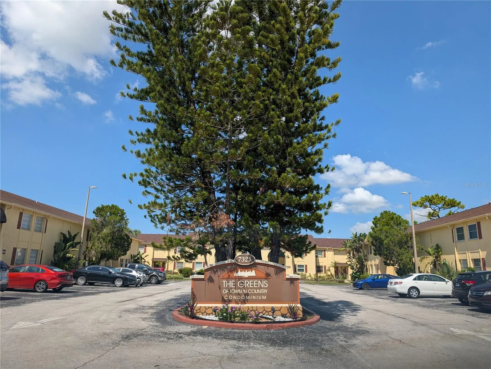 7512 DOLONITA DR