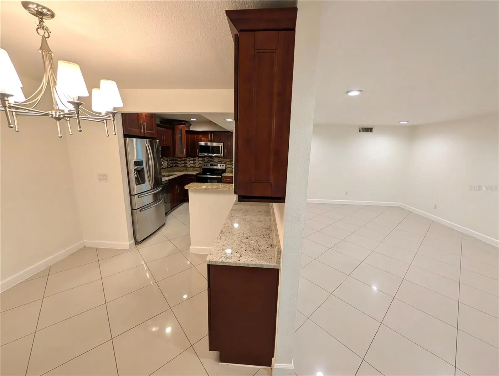 7512 DOLONITA DR