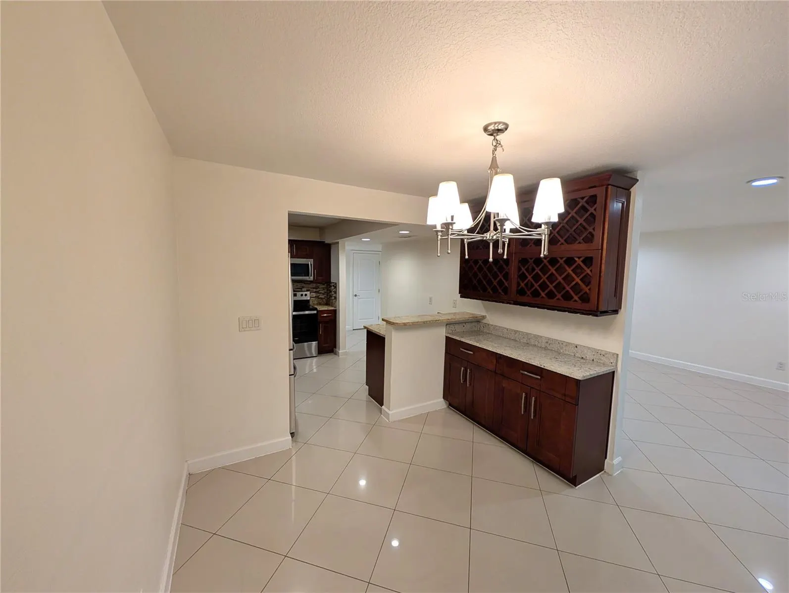 7512 DOLONITA DR