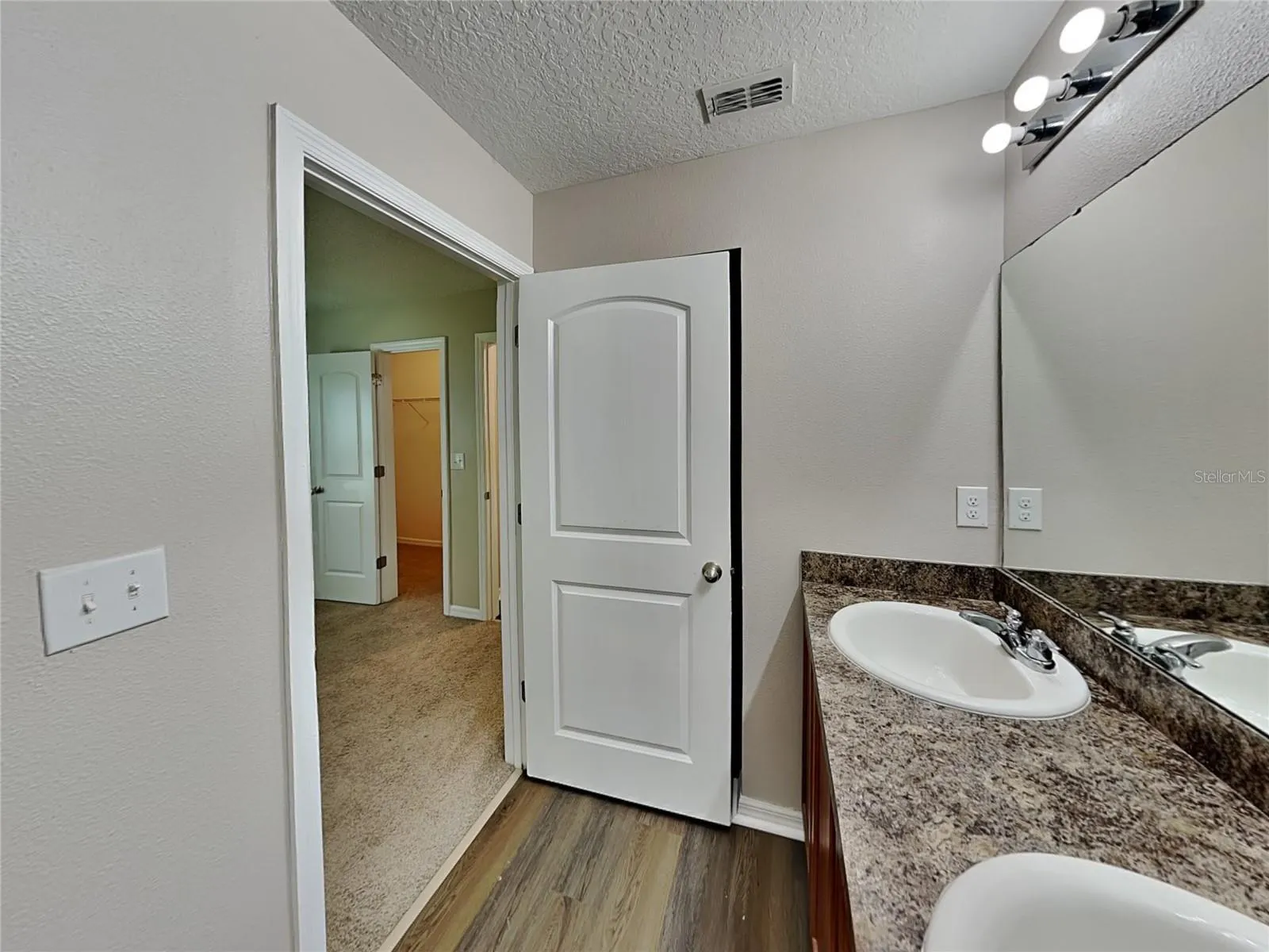275 ELM CT