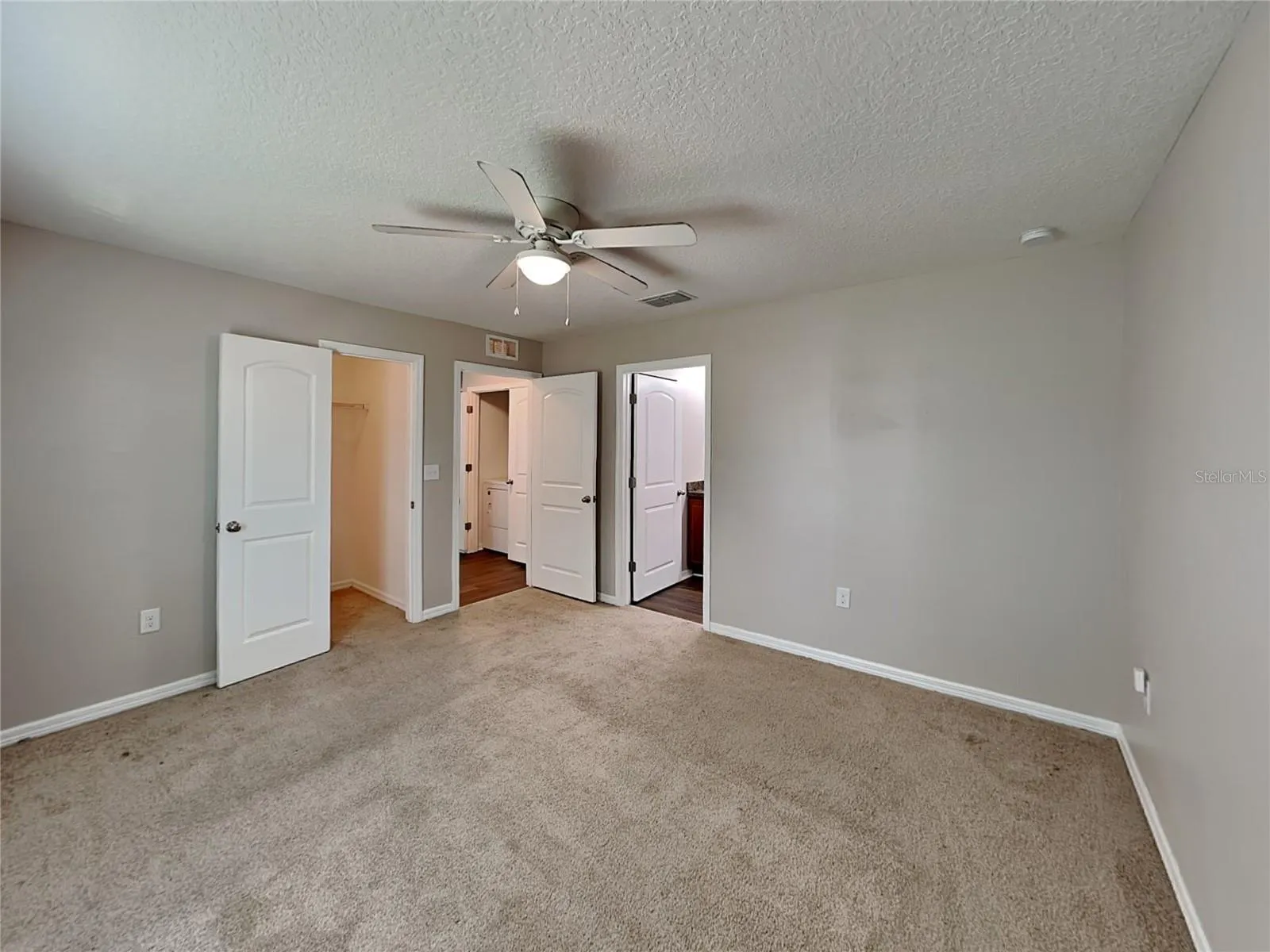 275 ELM CT