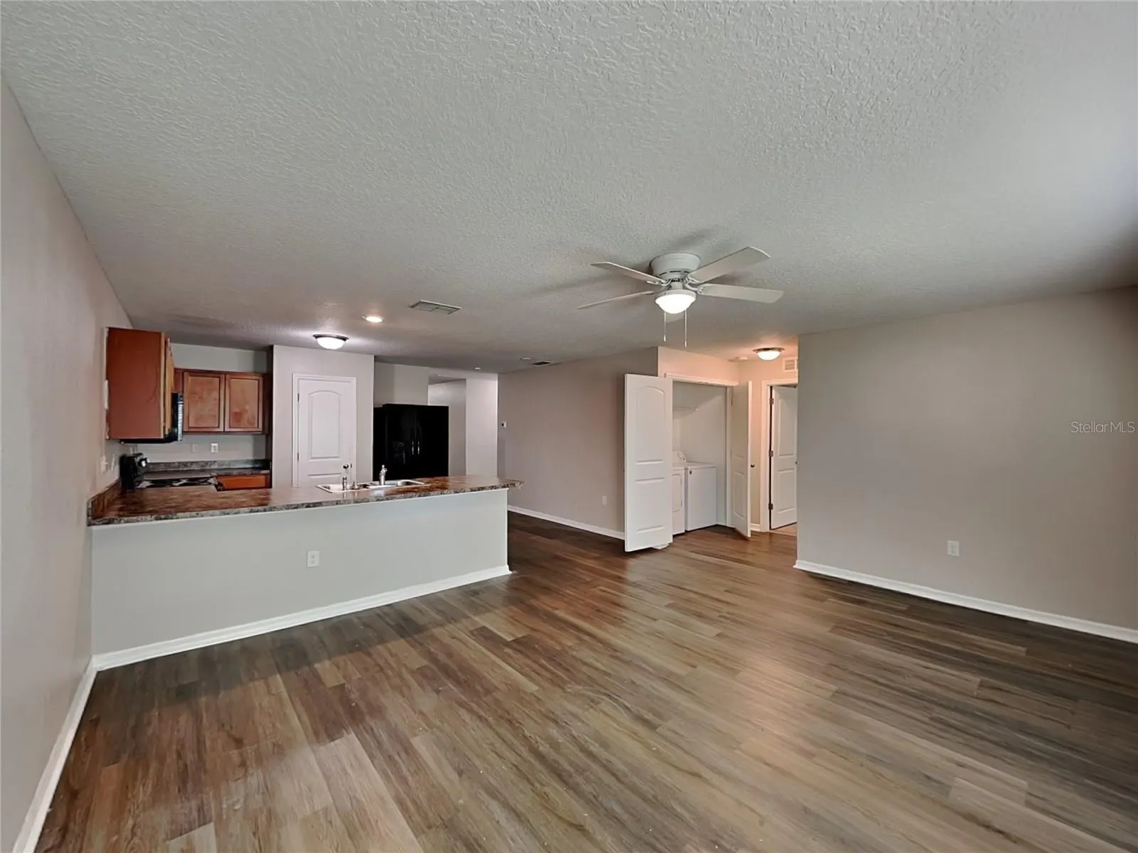 275 ELM CT