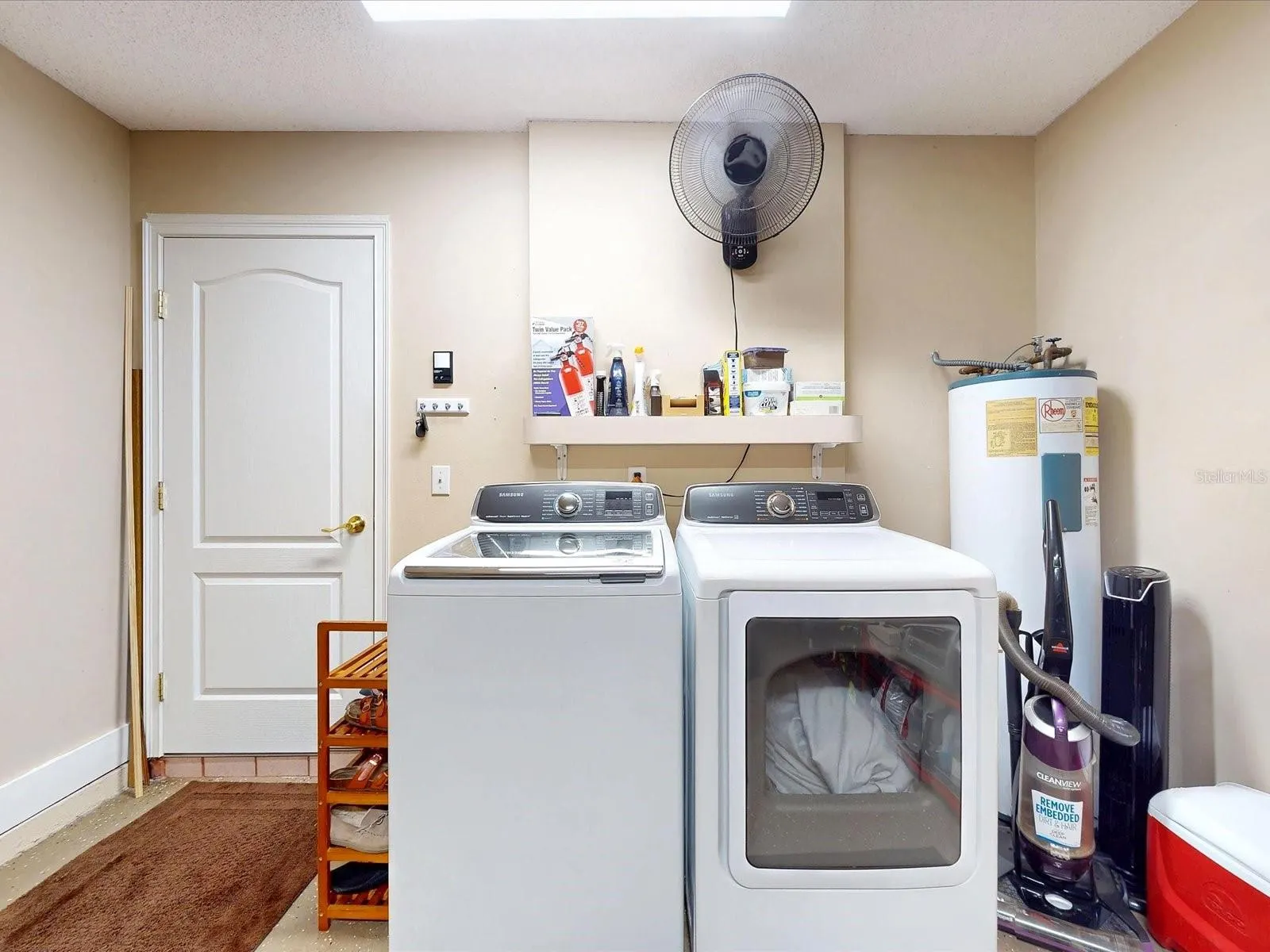 153 STRATFORD CT