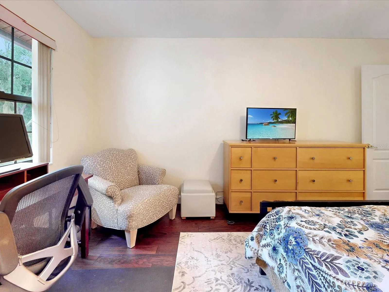 153 STRATFORD CT