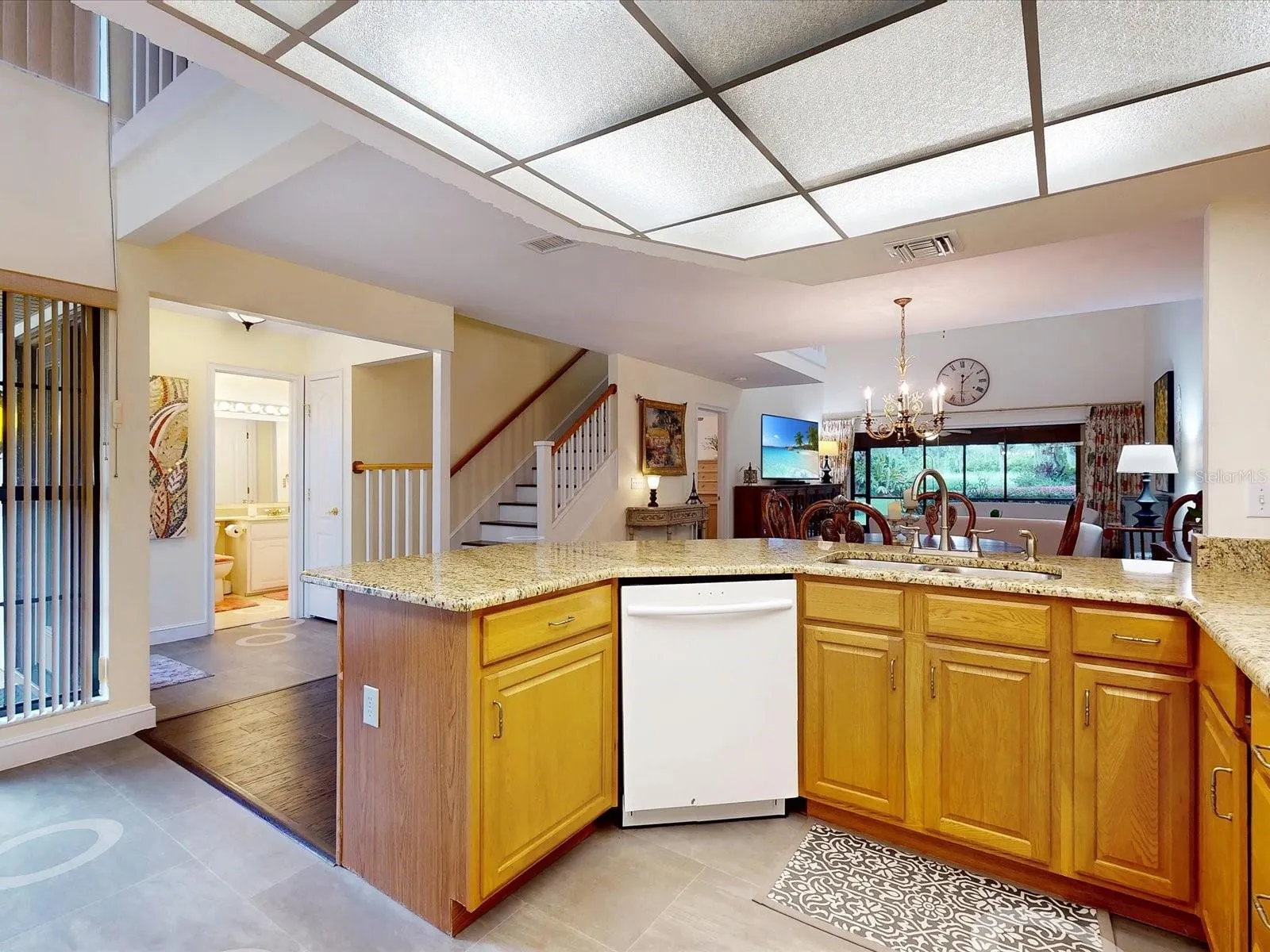 153 STRATFORD CT