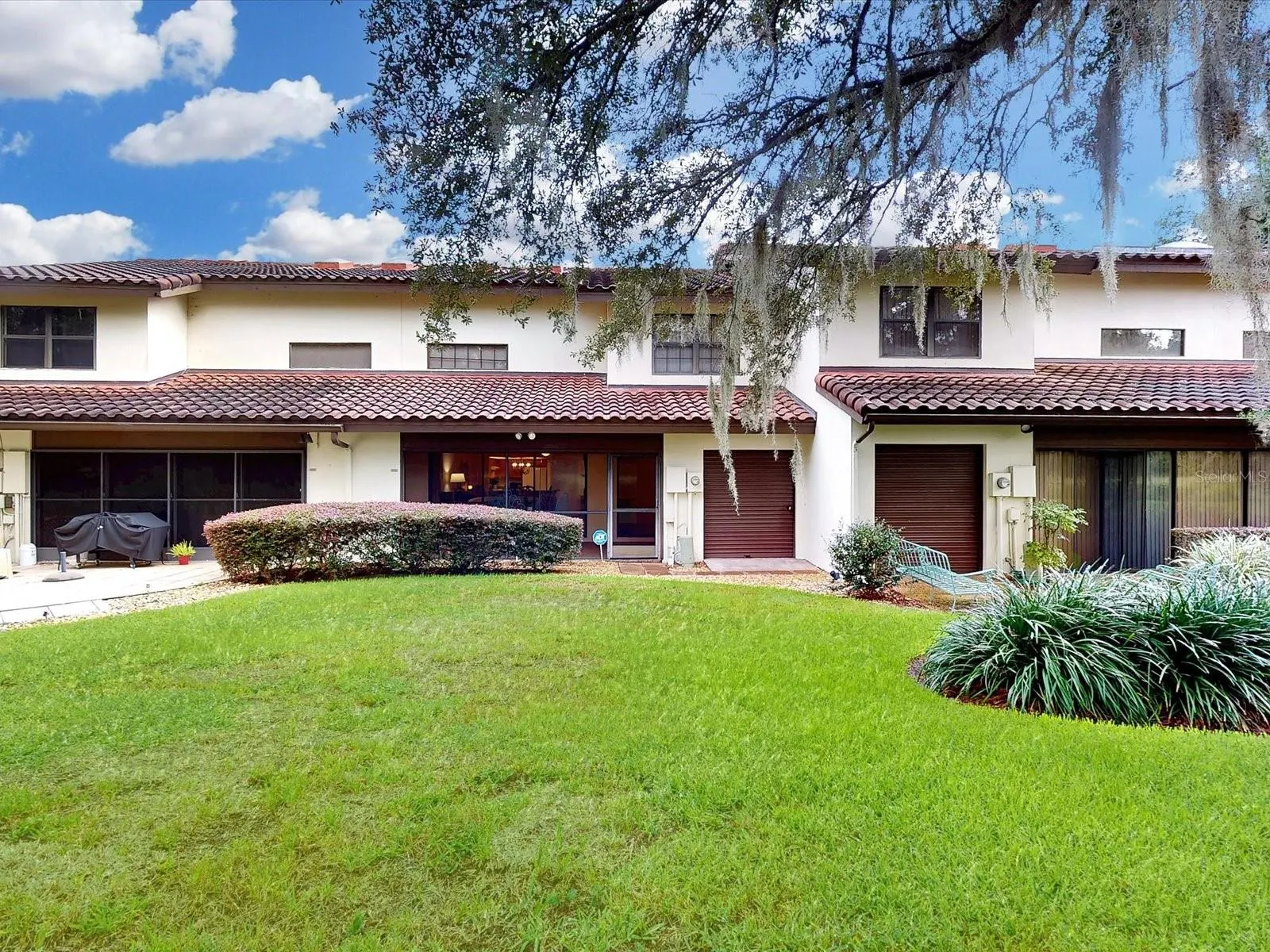 153 STRATFORD CT