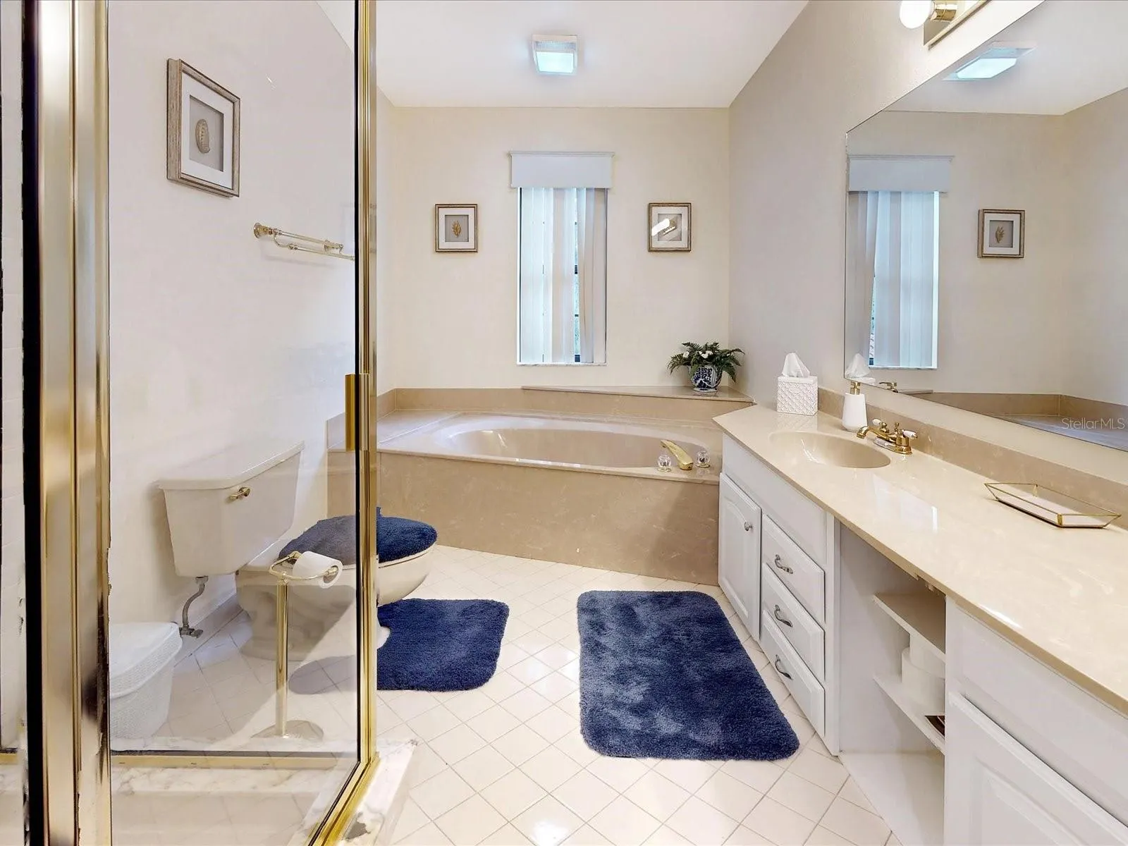 153 STRATFORD CT