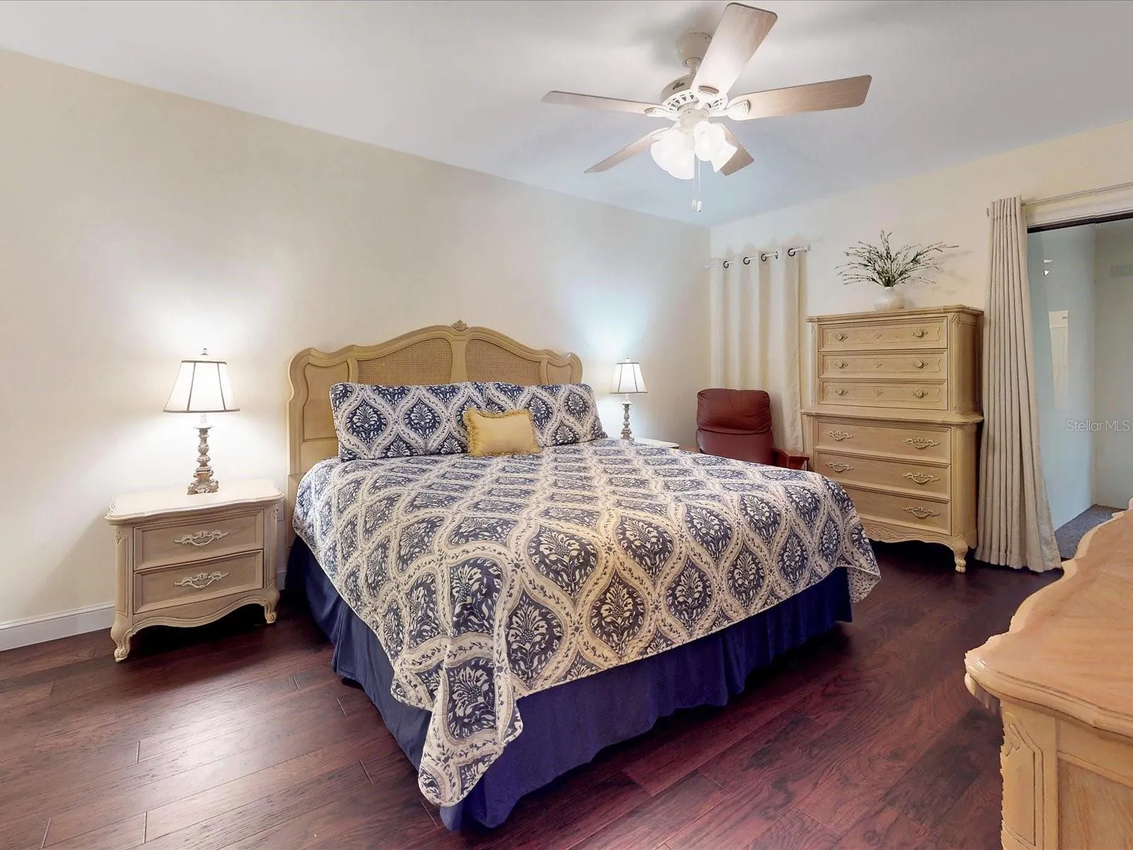 153 STRATFORD CT