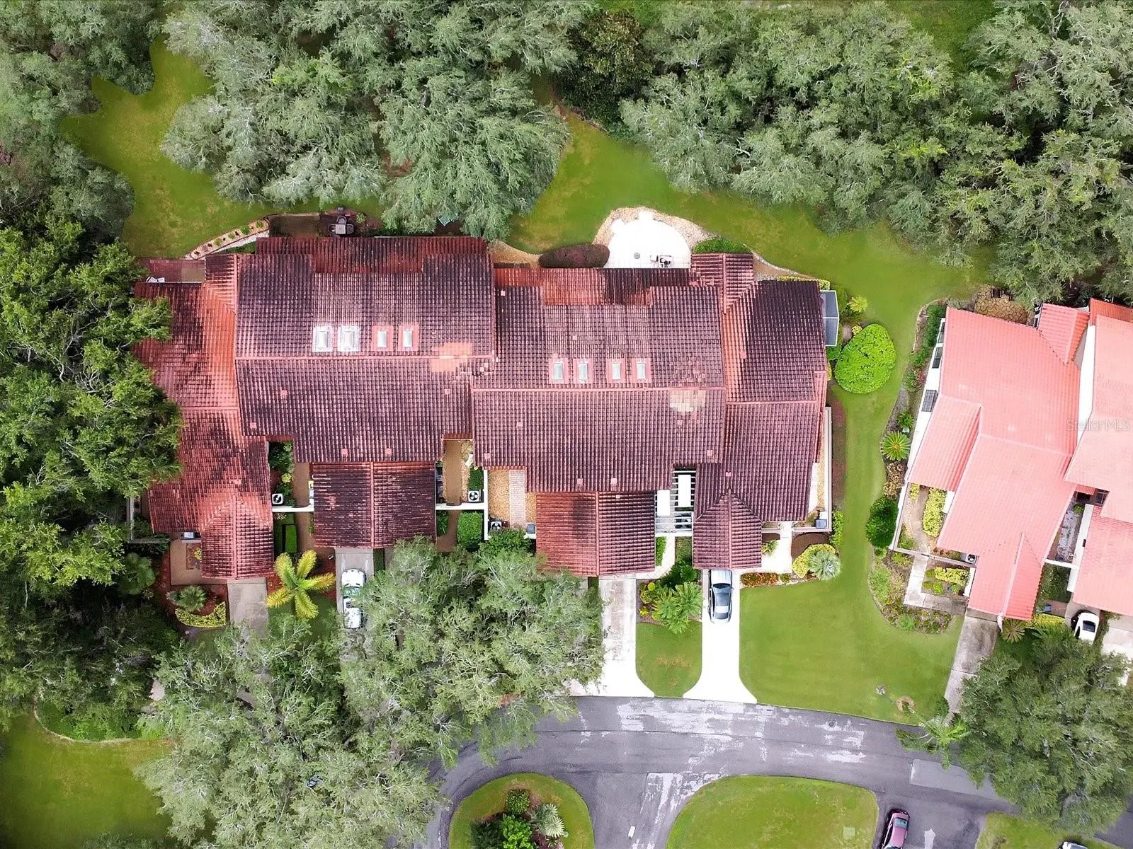 153 STRATFORD CT