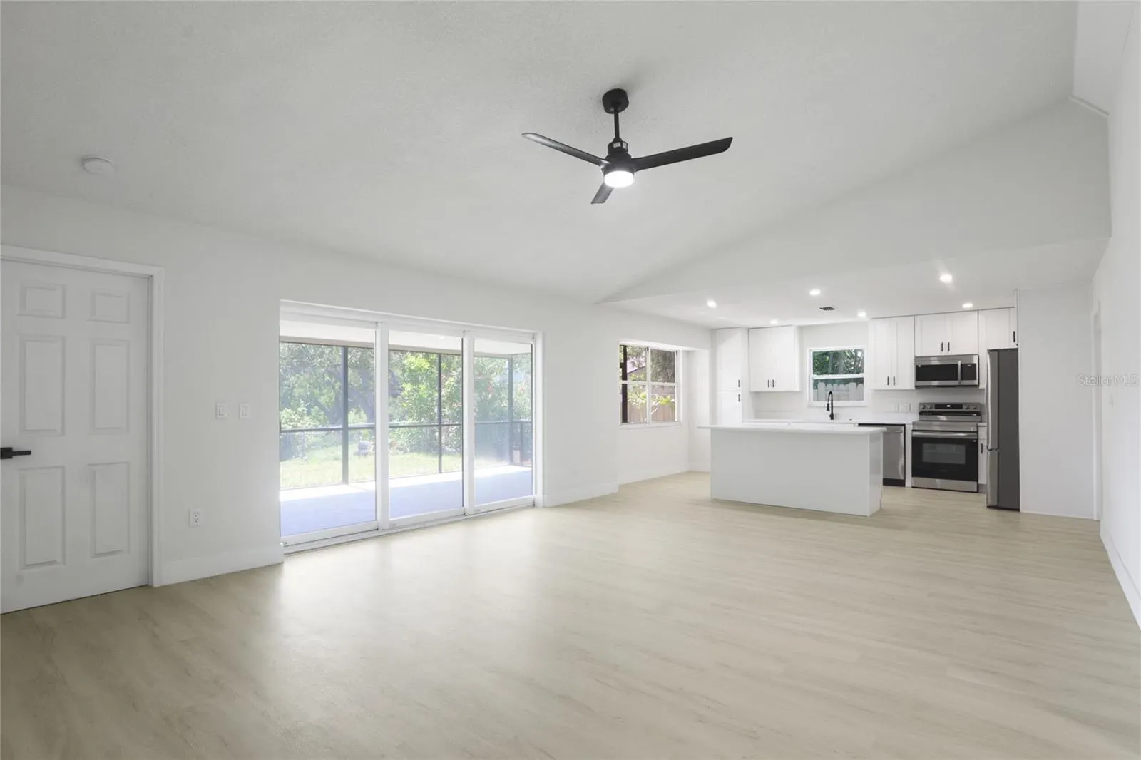 6572 MAUNA LOA BLVD