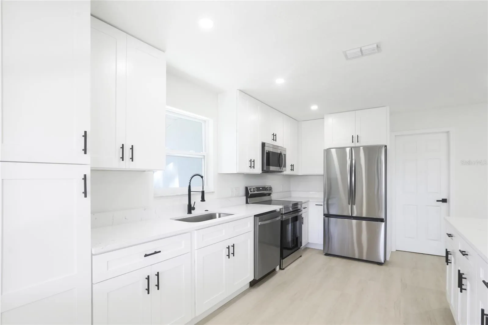 6572 MAUNA LOA BLVD