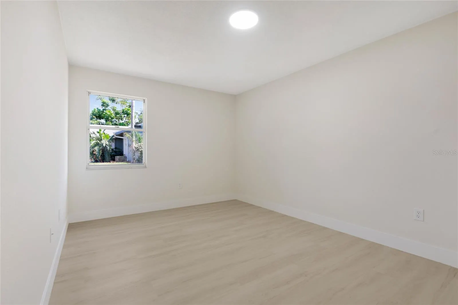 6572 MAUNA LOA BLVD