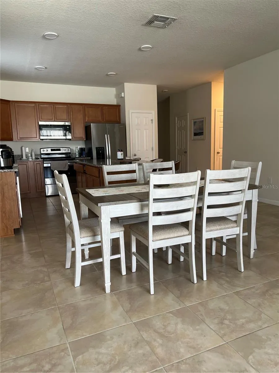 538 CITRUS ISLE BLVD