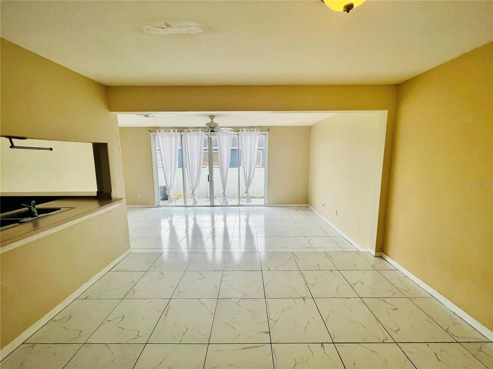 153 MANGO DR
