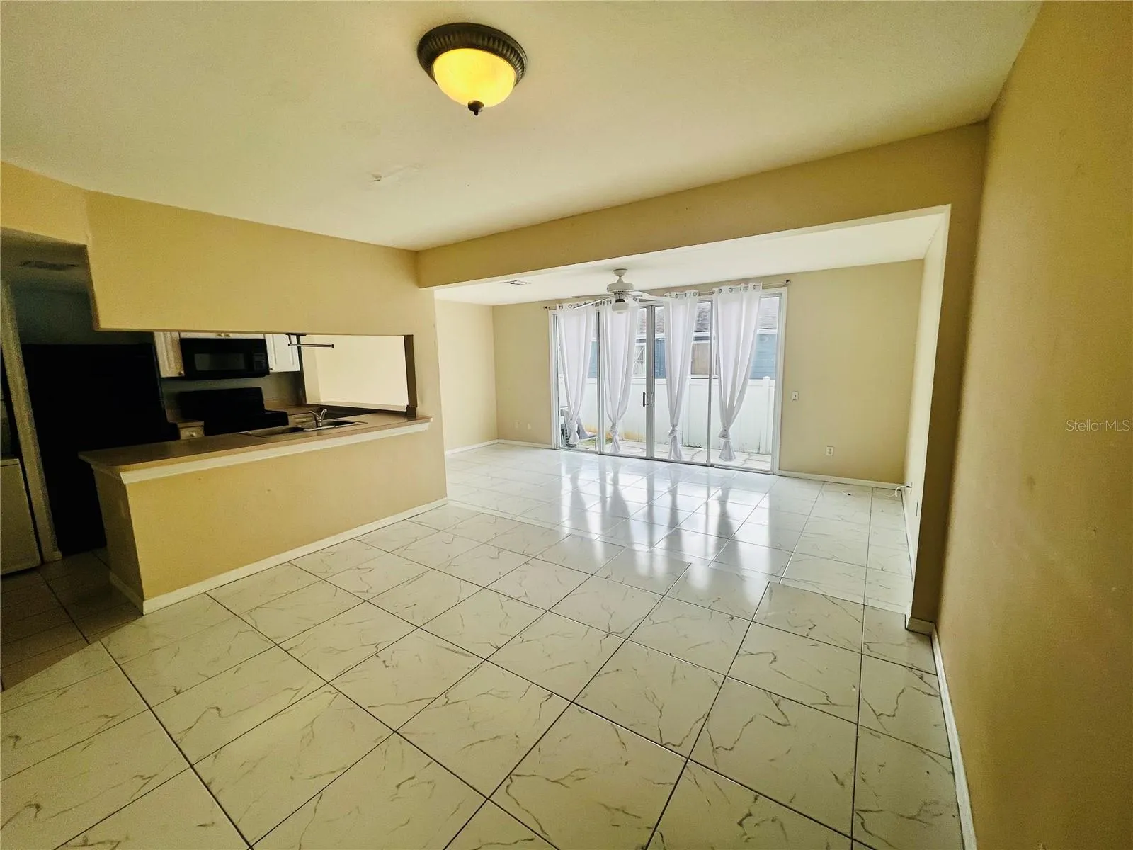 153 MANGO DR