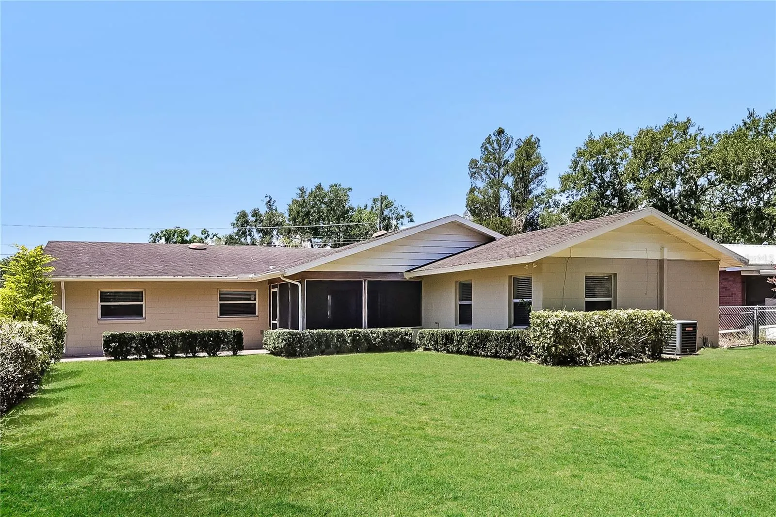 120 MILLER DR