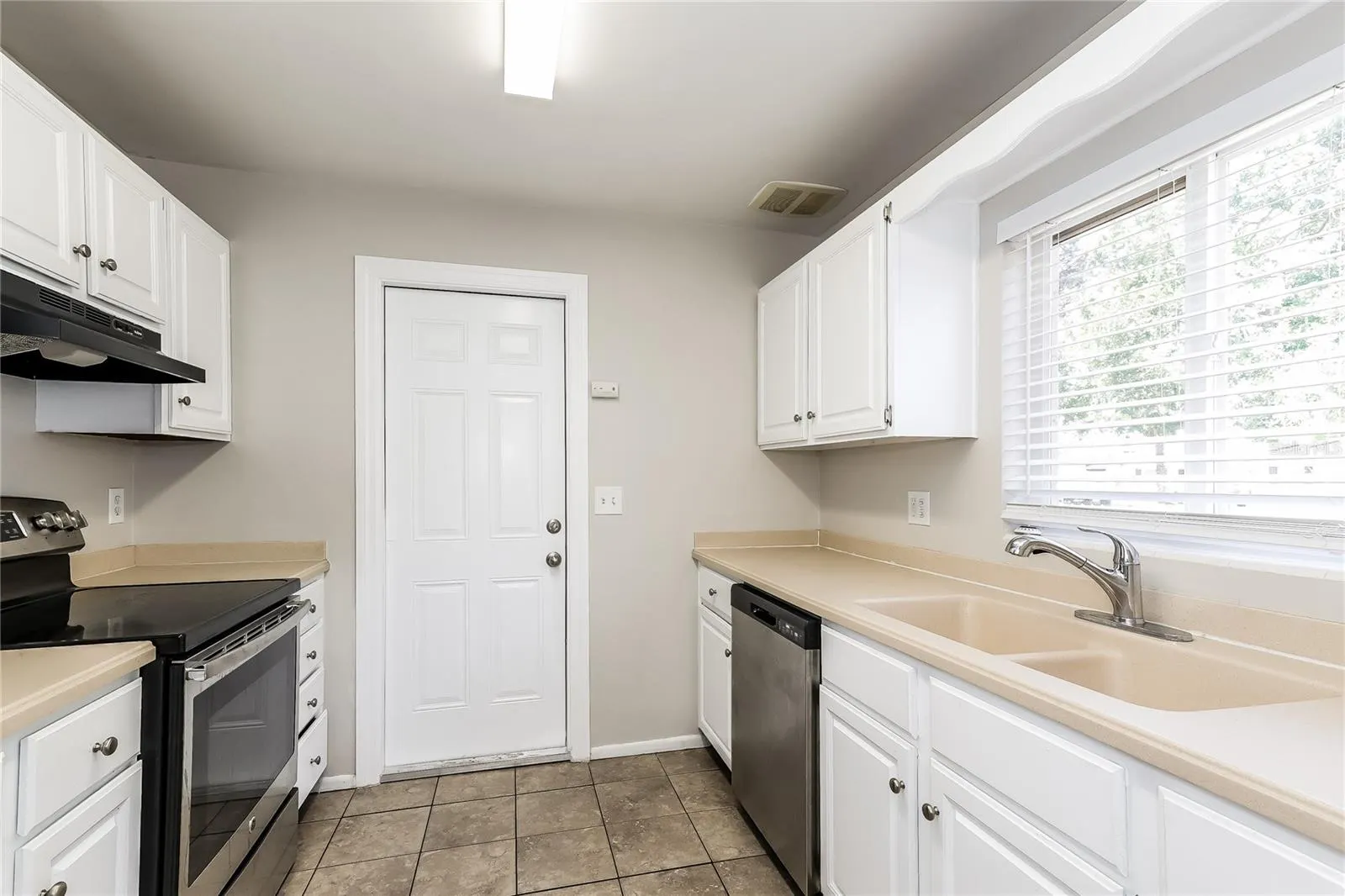 120 MILLER DR