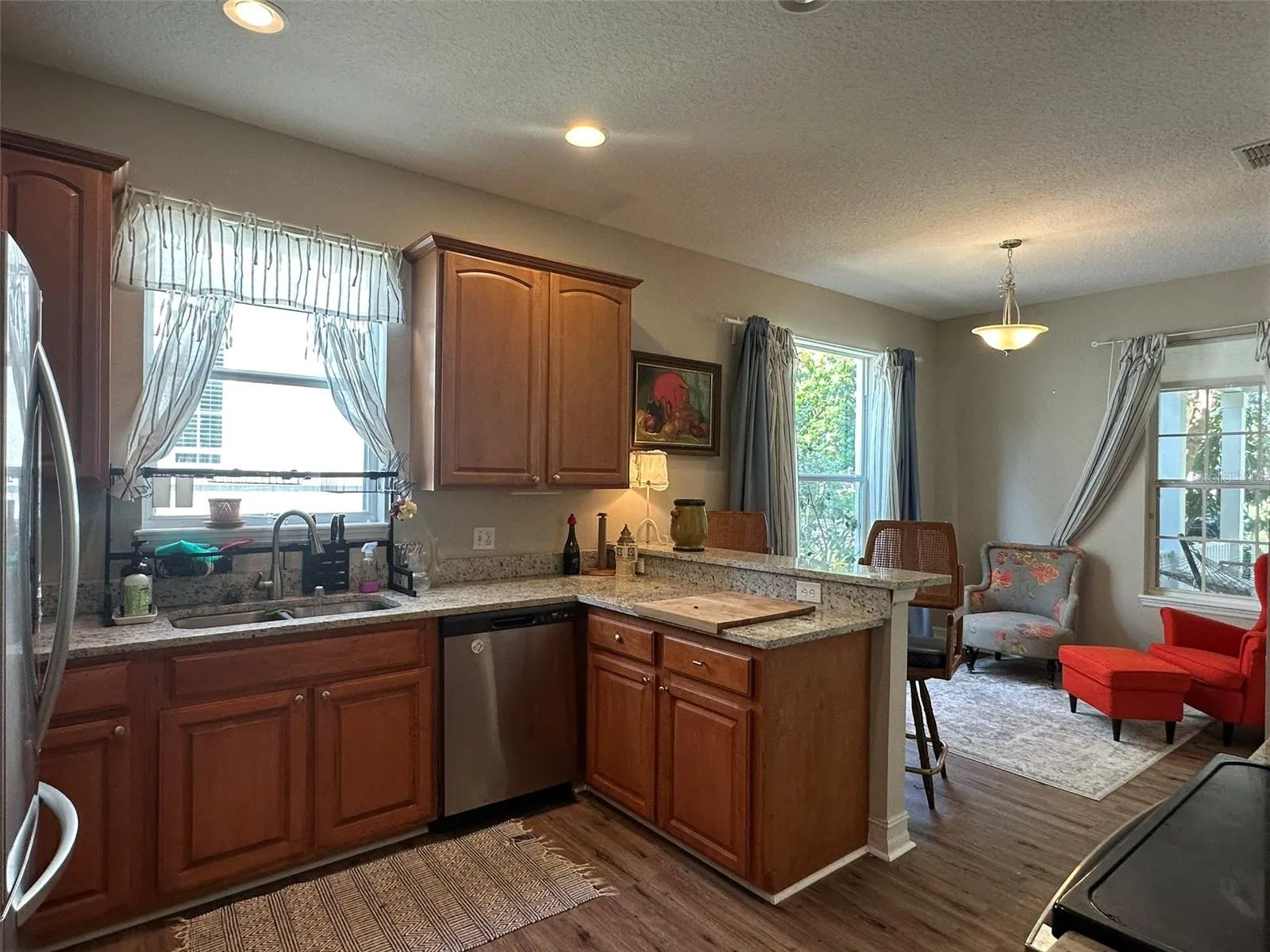 6979 BLUESTEM RD