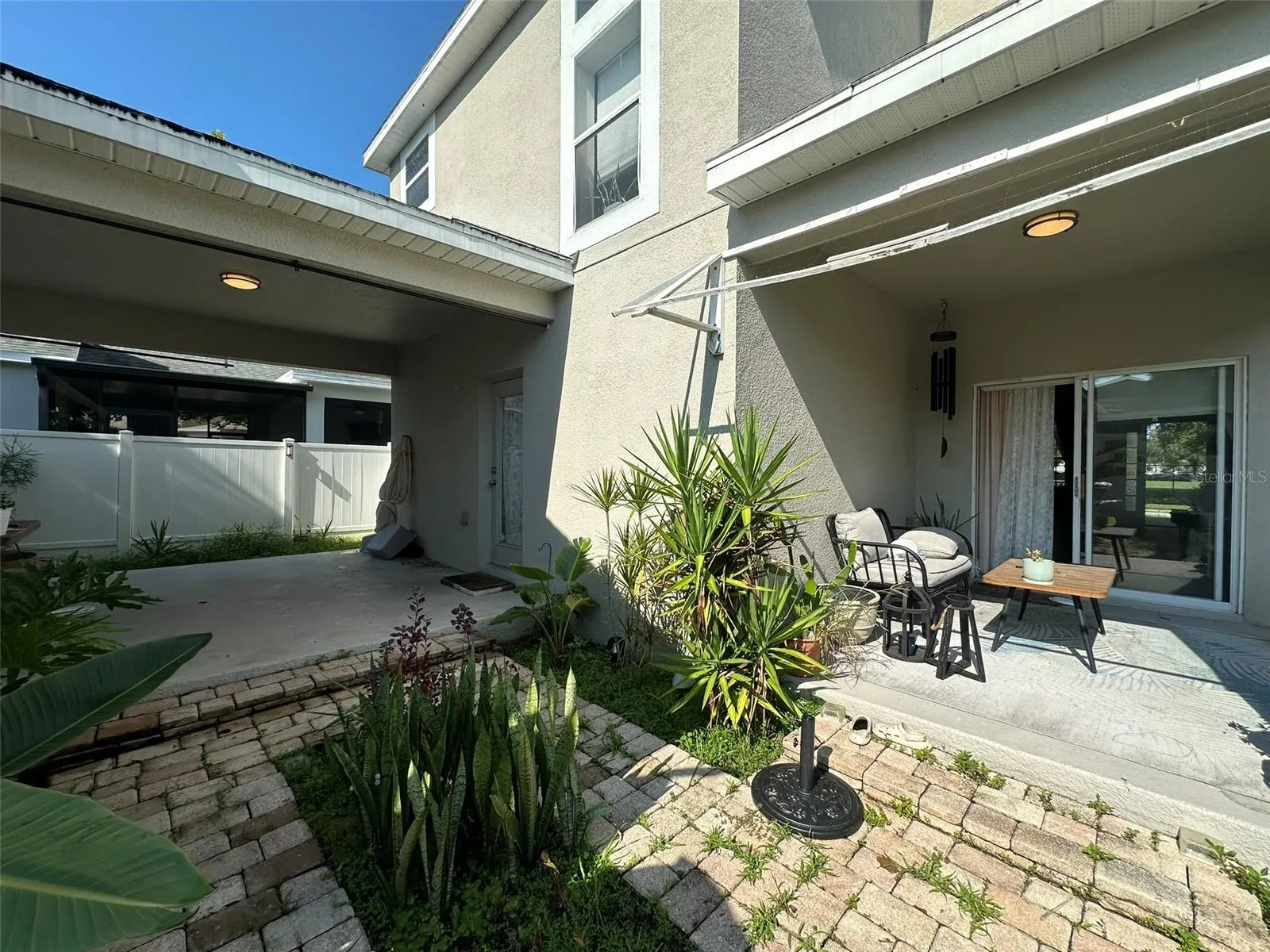 6979 BLUESTEM RD