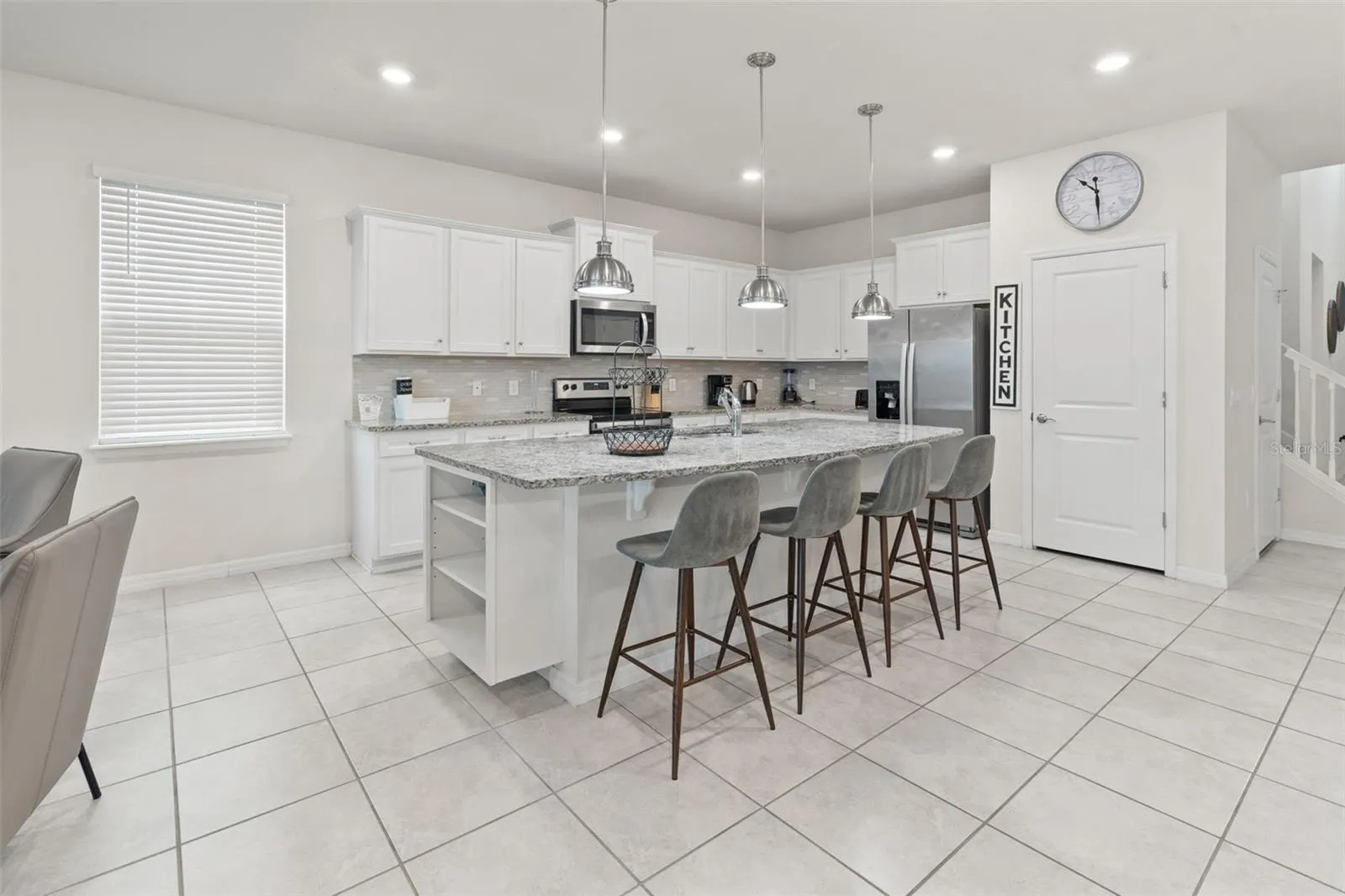 2070 LELANI CIR