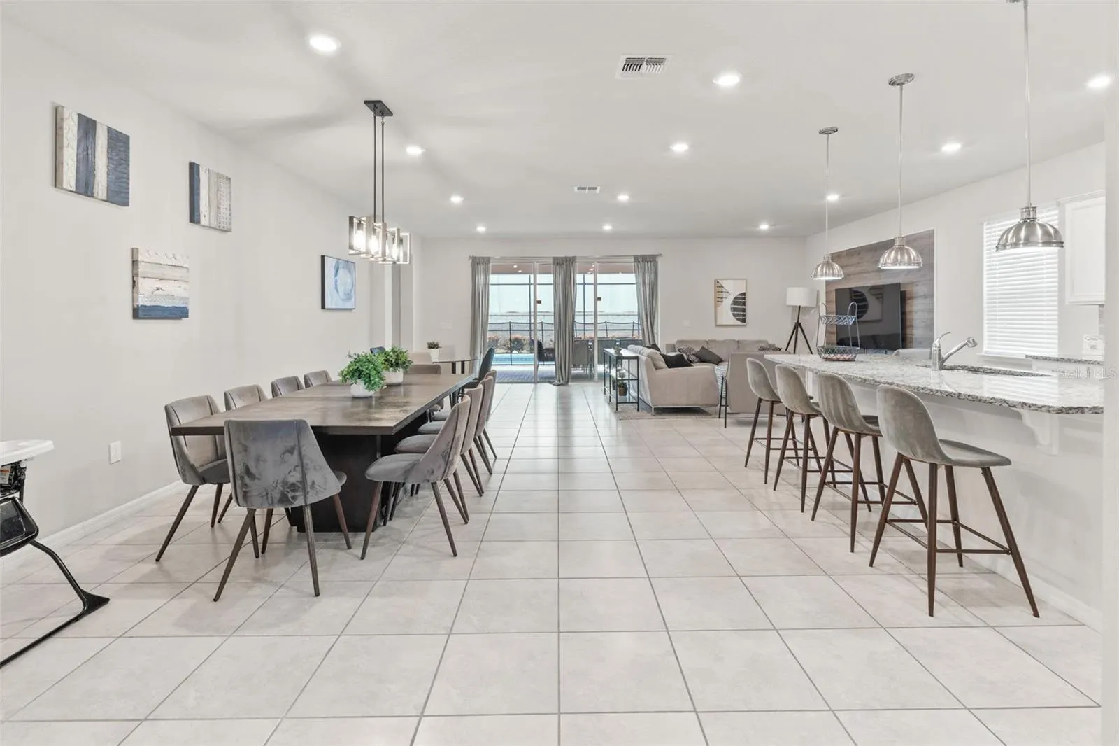 2070 LELANI CIR