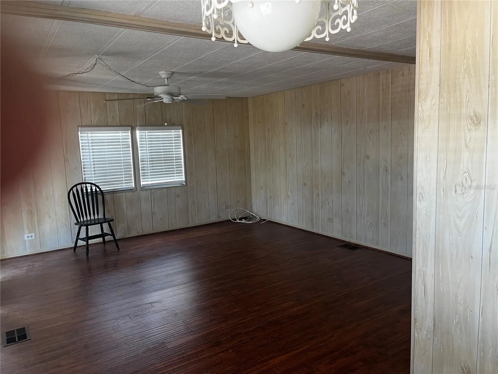 90 RED OAK DR