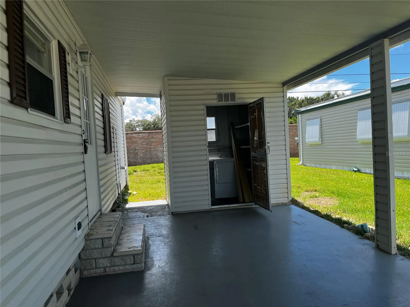 90 RED OAK DR
