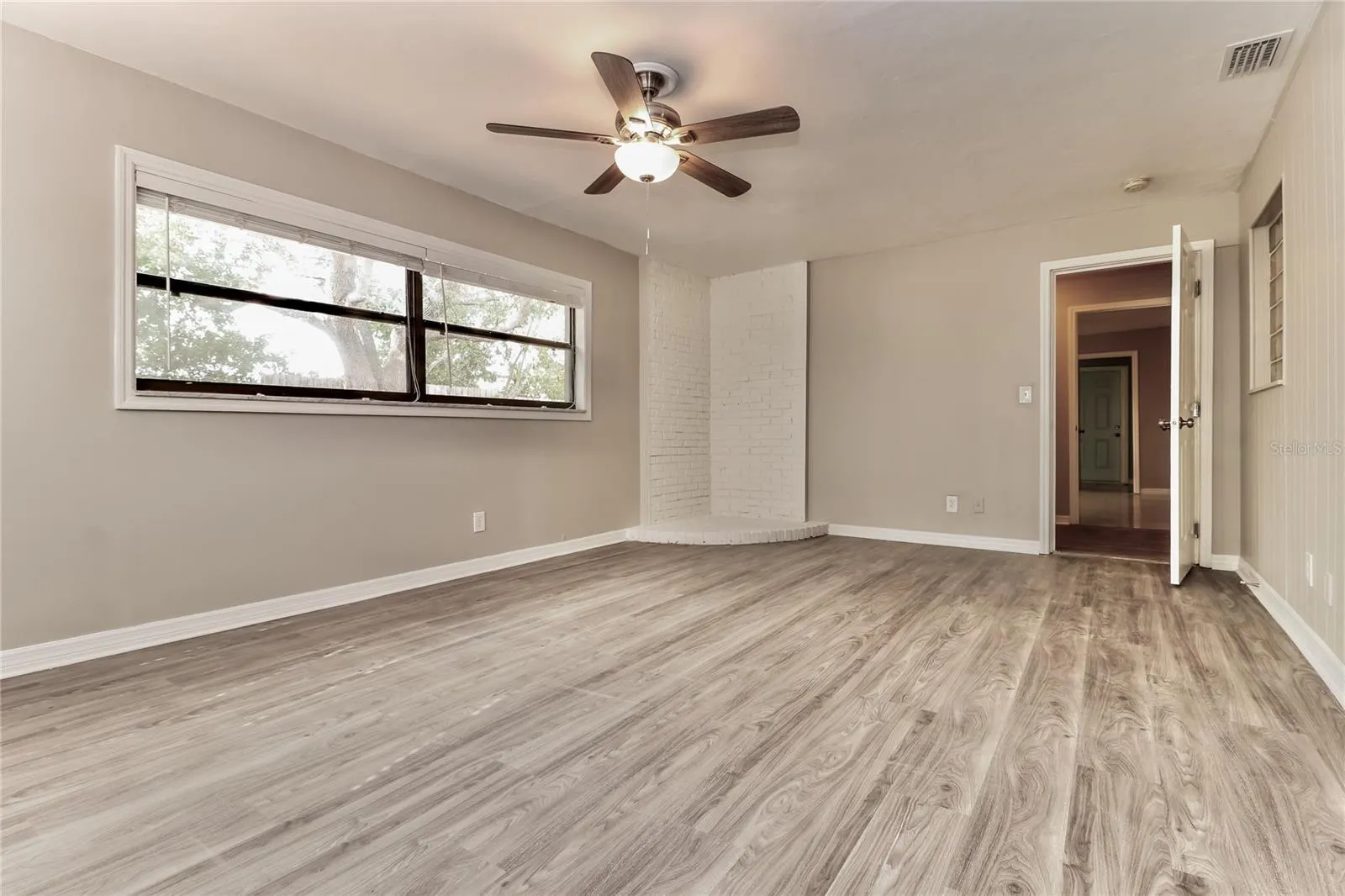 1524 SANDY LN