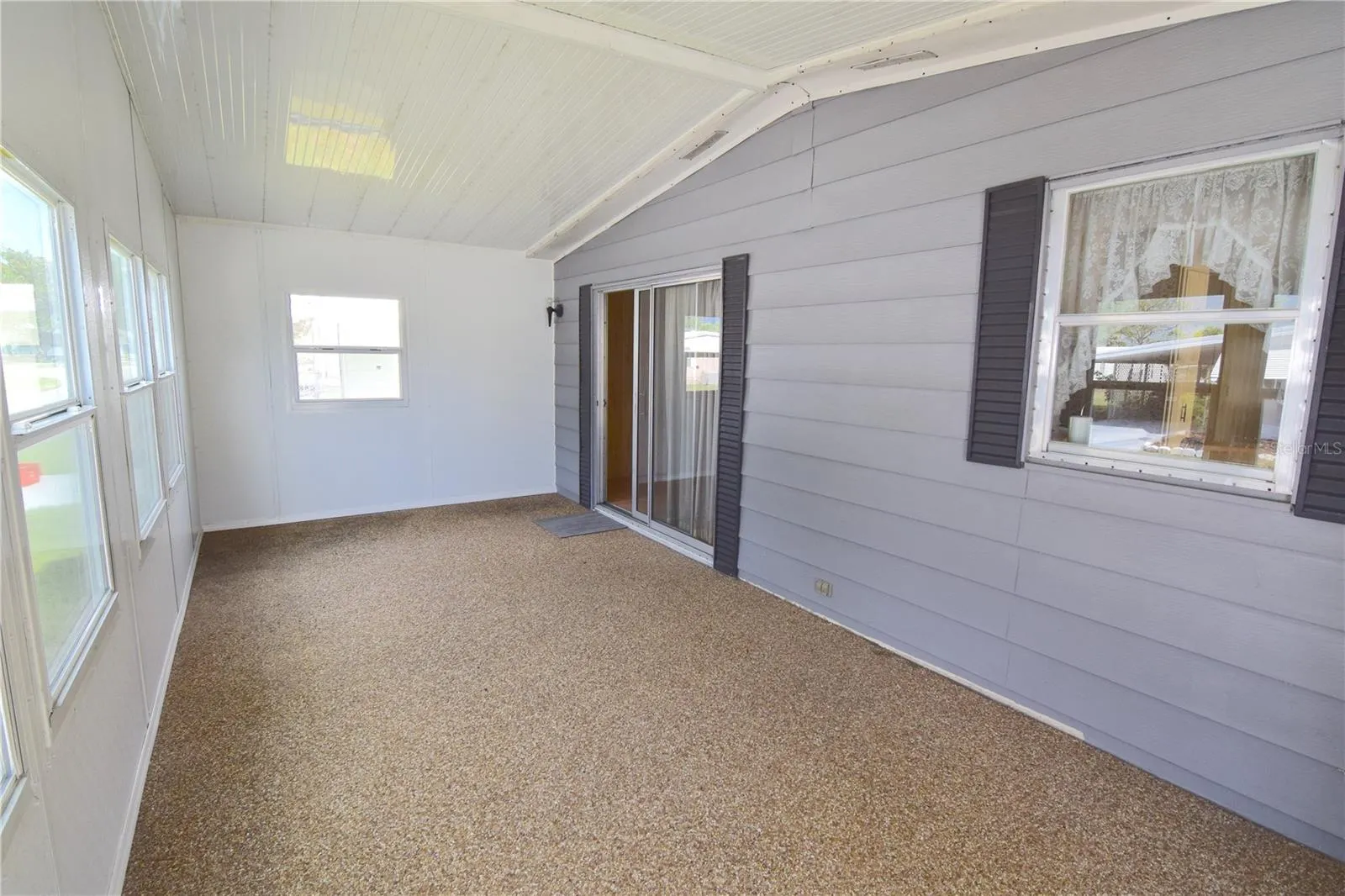303 DEL RAY DR
