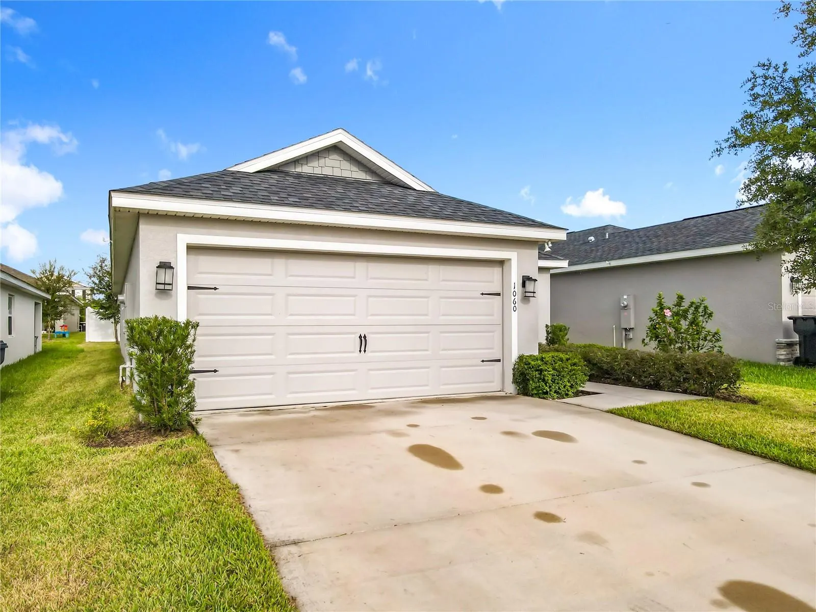 1060 CASCADE DR
