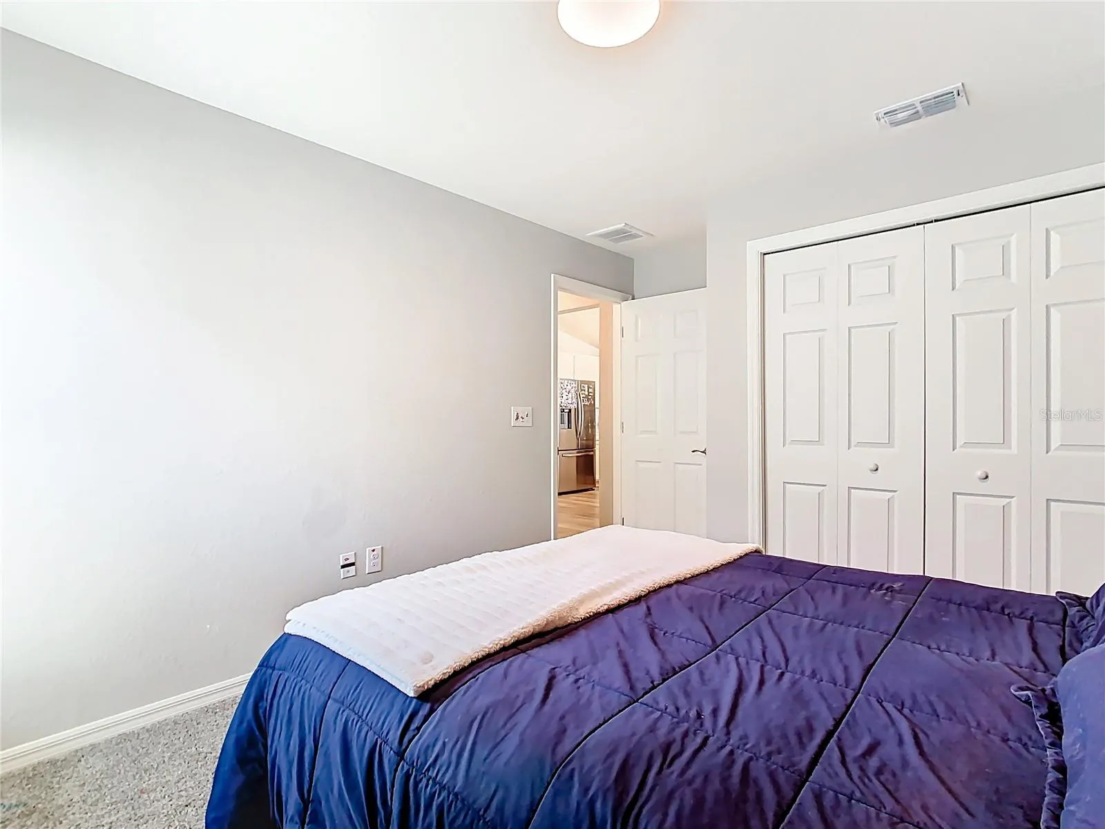 1060 CASCADE DR